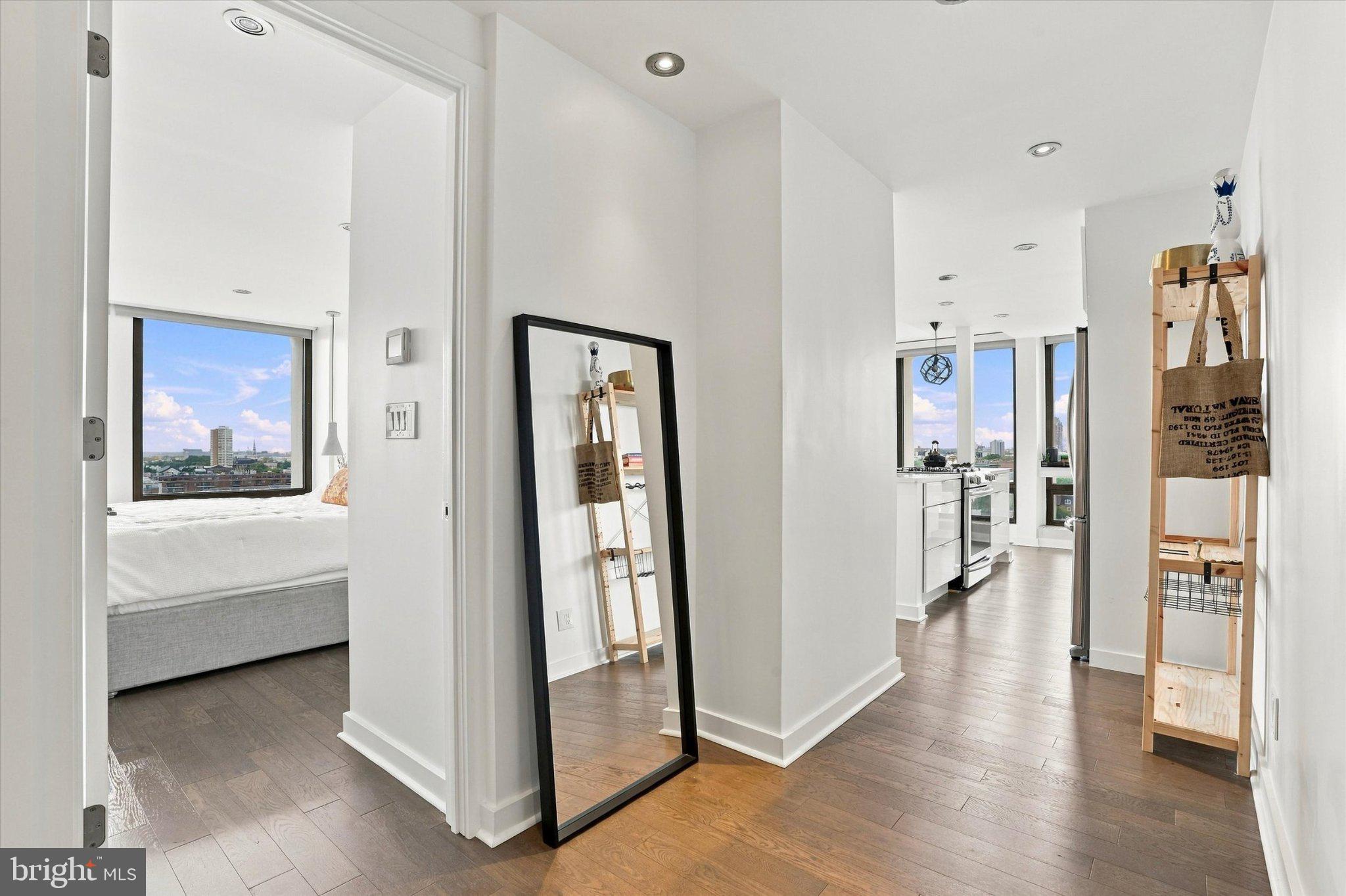 220 LOCUST STREET 12GS