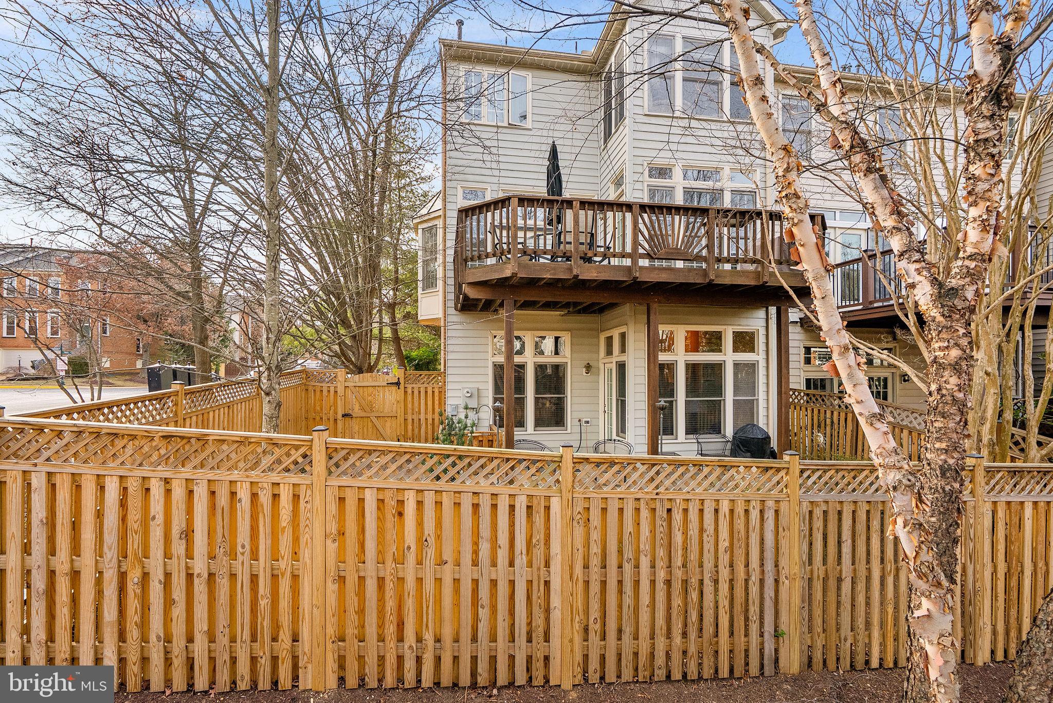 AMBERWOOD - Residential