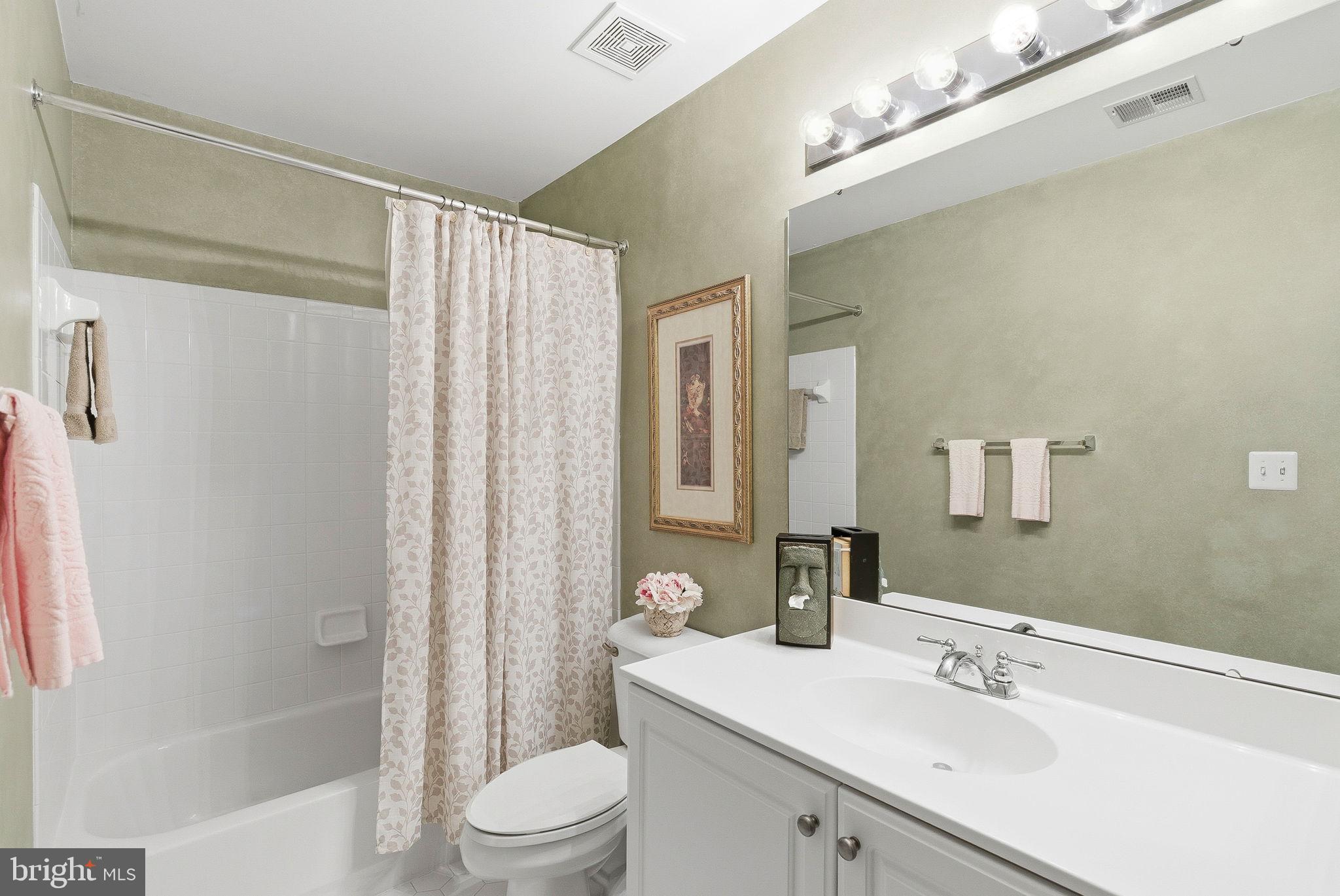 AMBERWOOD - Residential