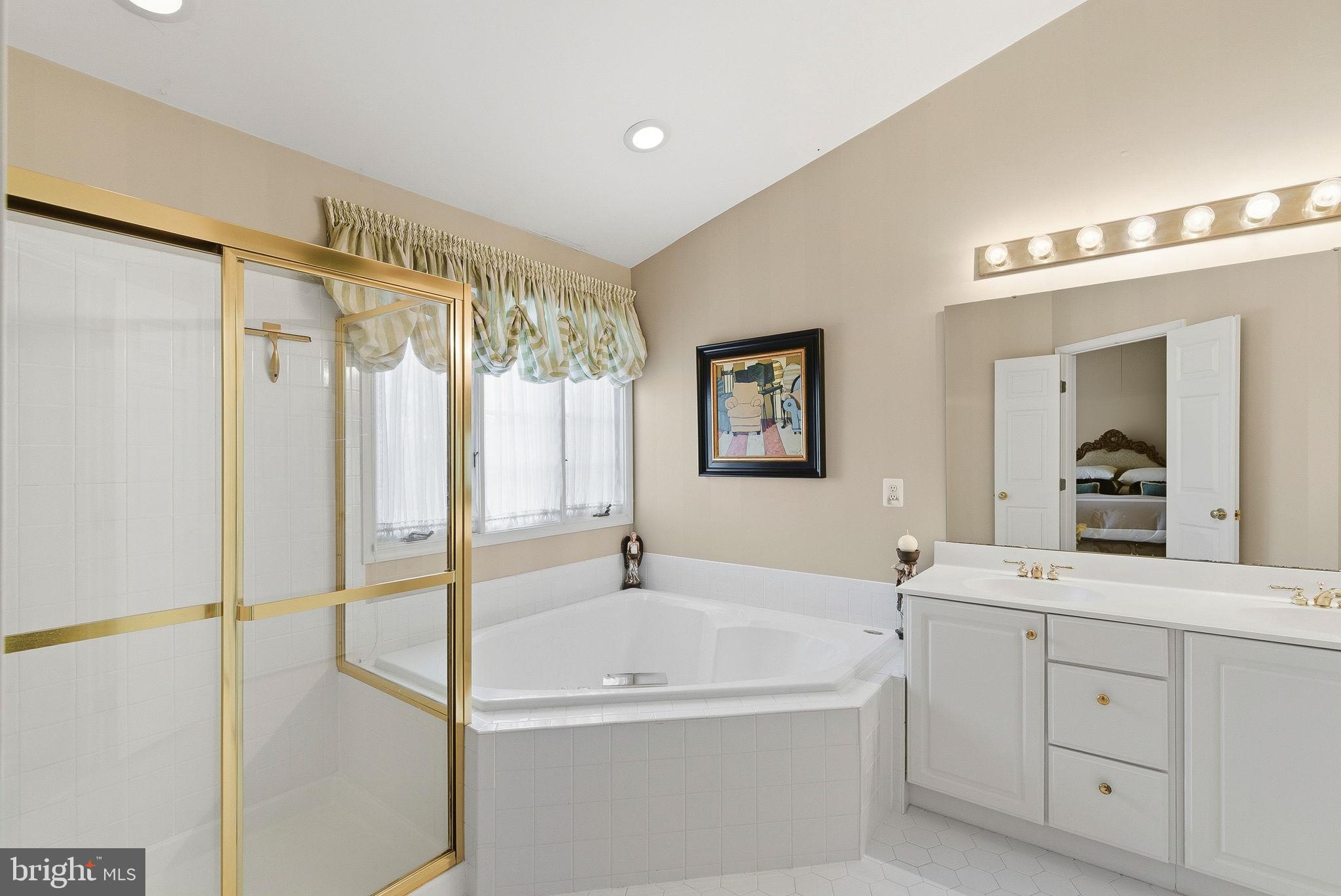 AMBERWOOD - Residential