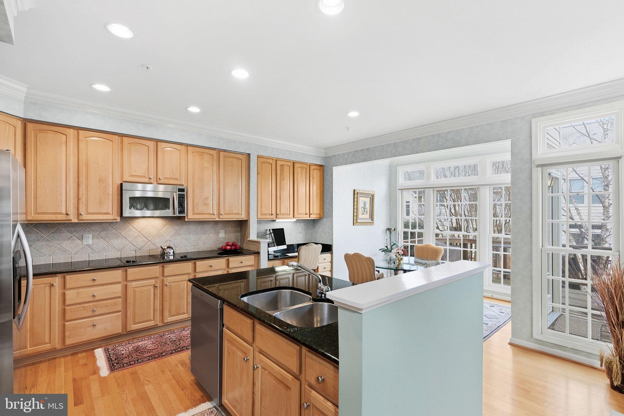 AMBERWOOD - Residential