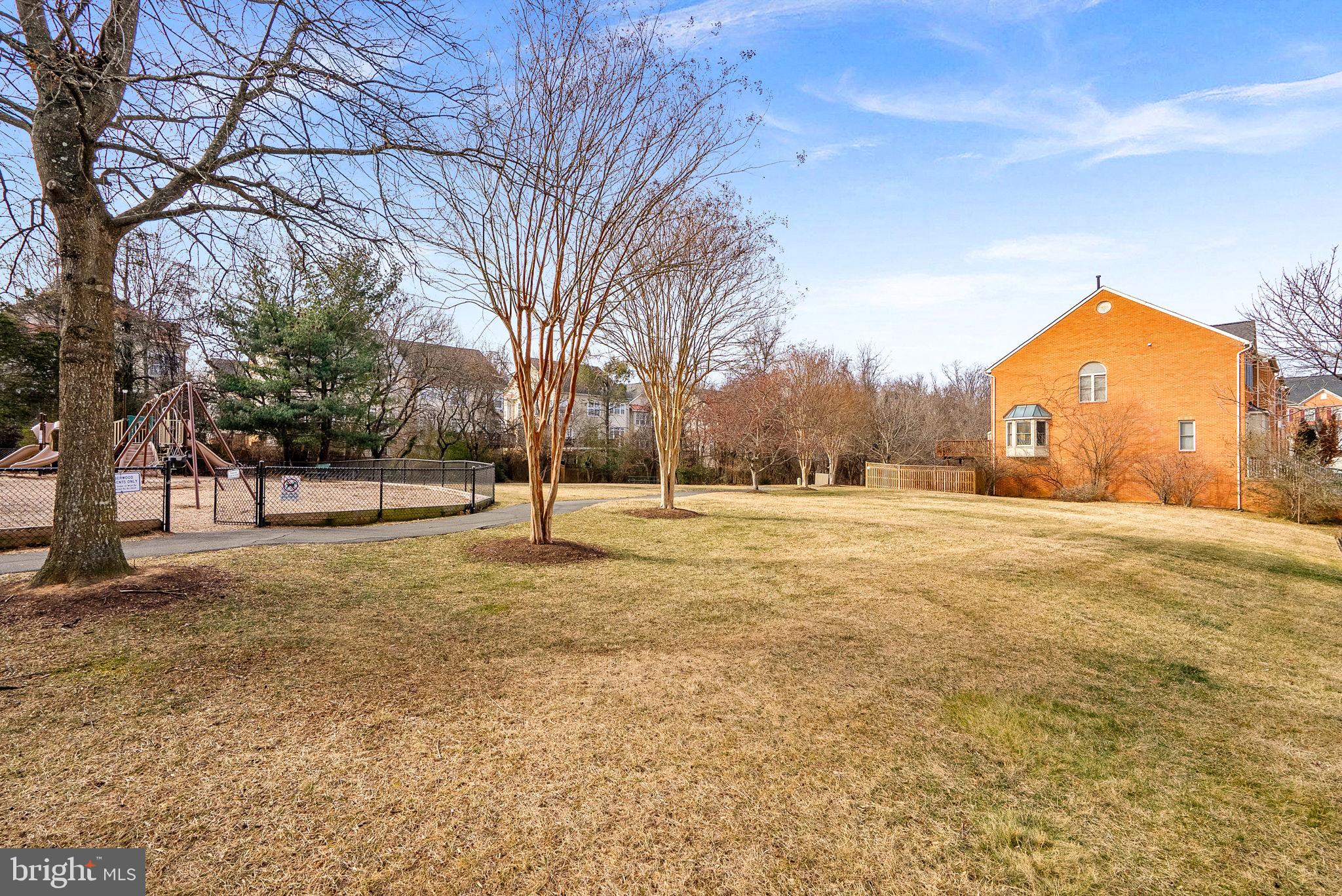 AMBERWOOD - Residential