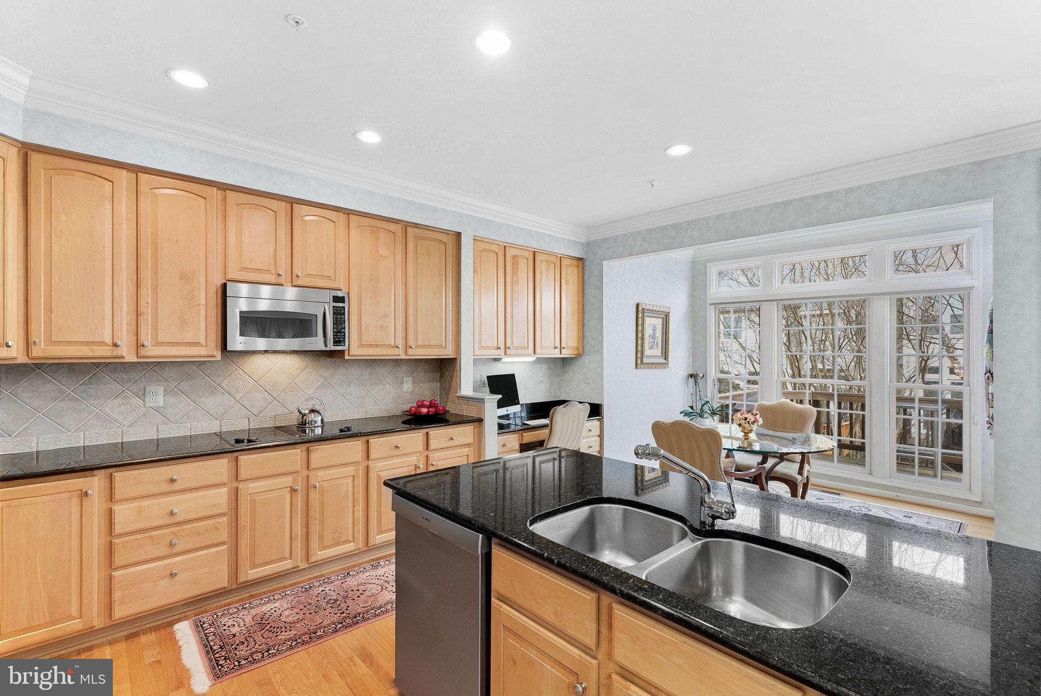 AMBERWOOD - Residential