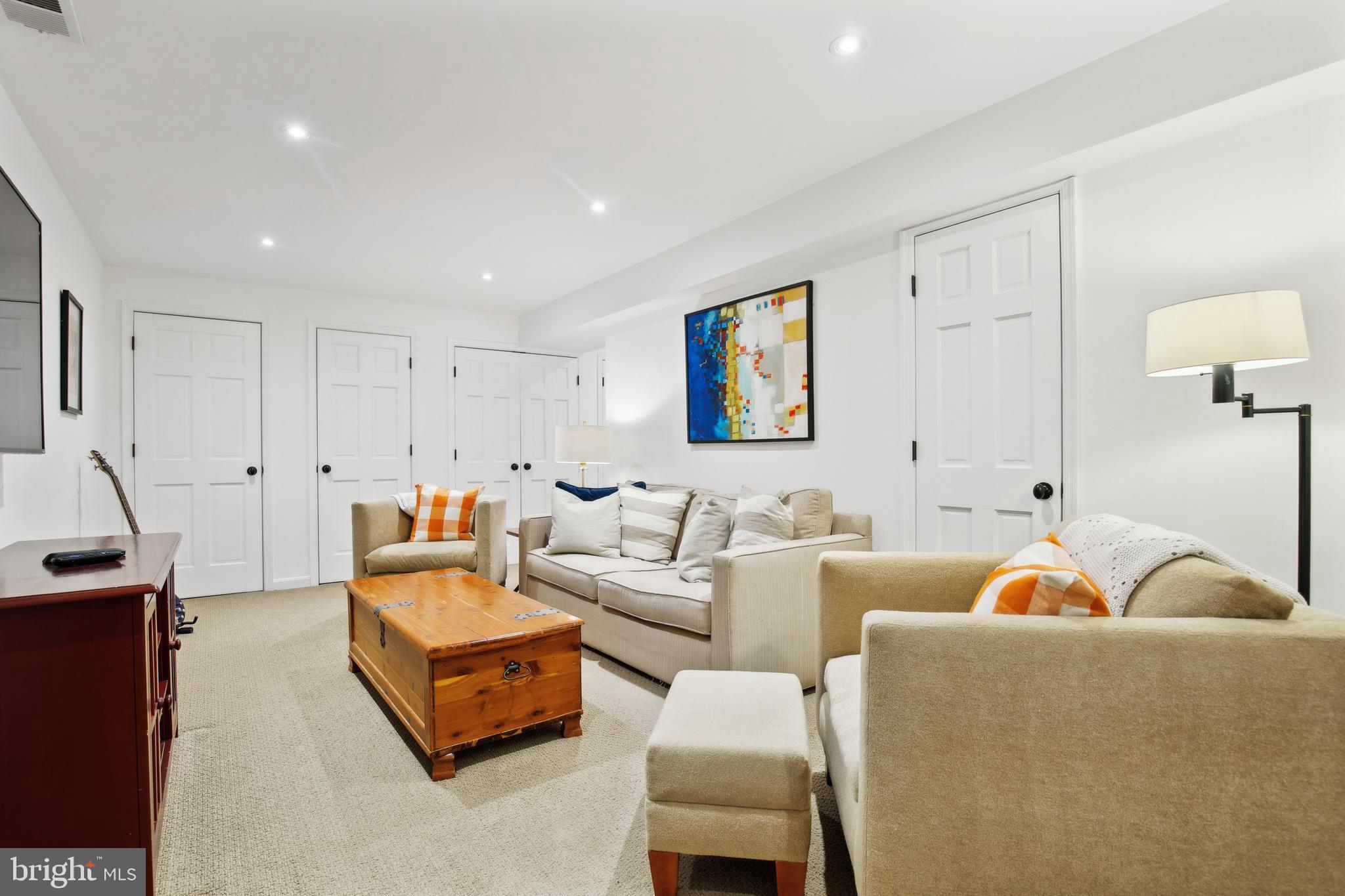 SOUTHPORT - Residential