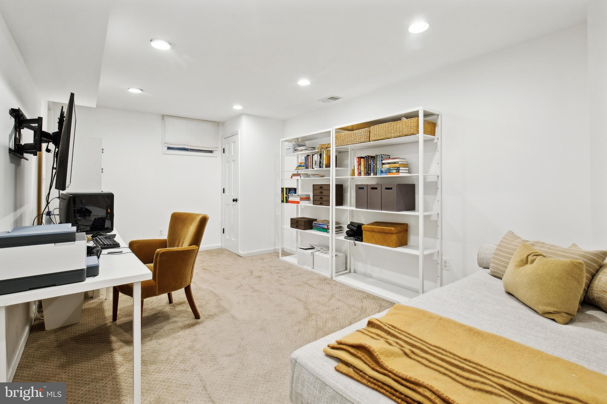 SOUTHPORT - Residential