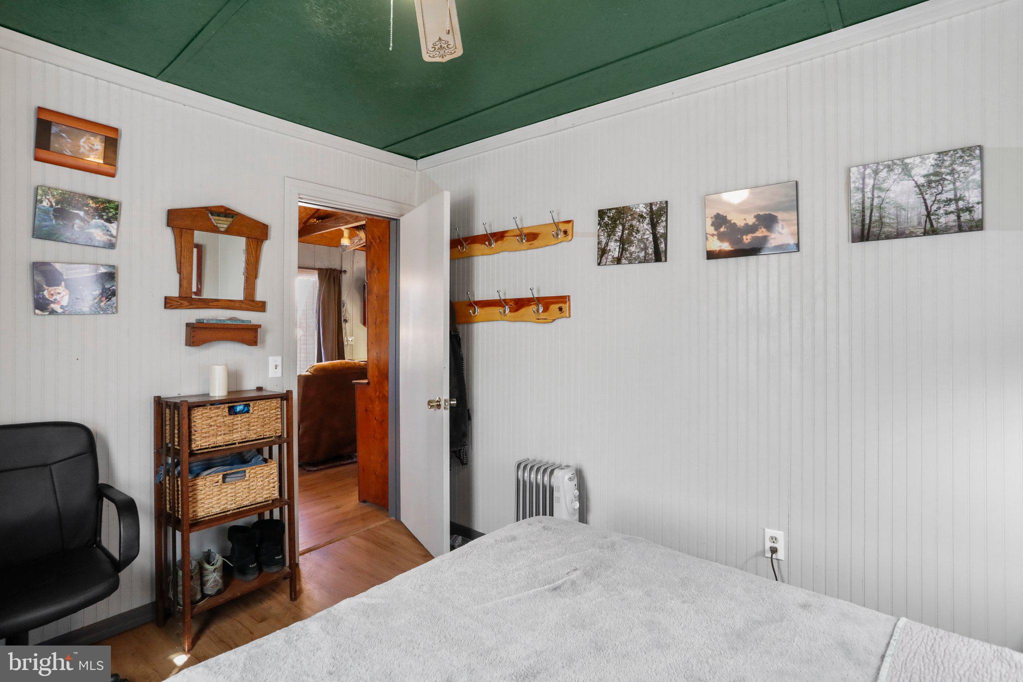 SPRUCE PINE HOLLOW - Residential