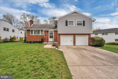 Homes For Sale - 180 Cherry Tree Lane<br/> Camden County, CHERRY HILL, NJ 08002