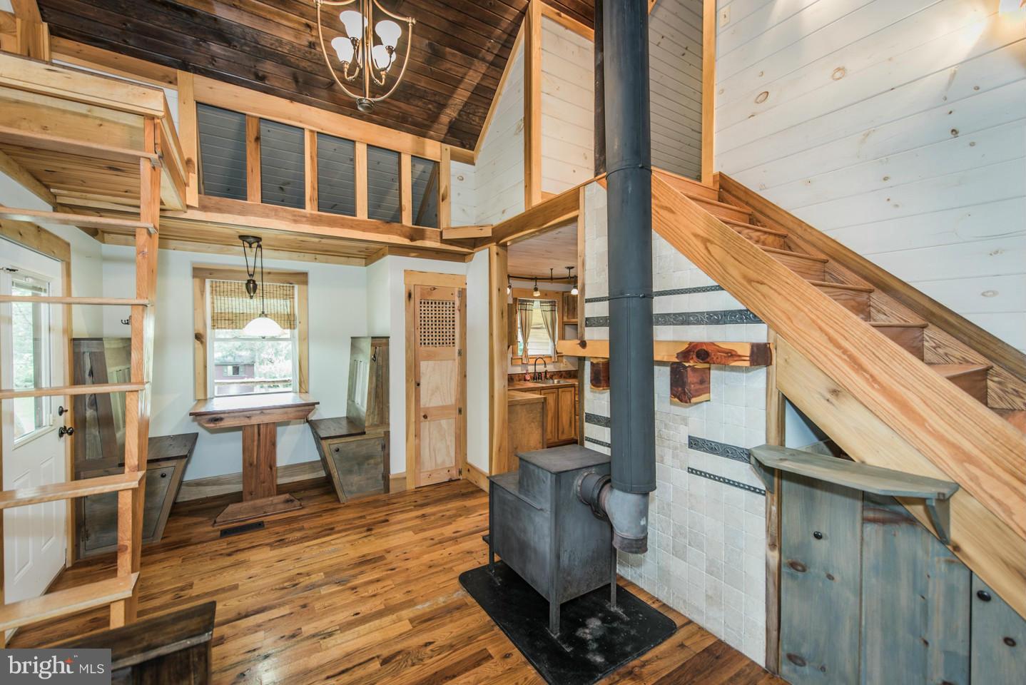 PIN OAK - Residential