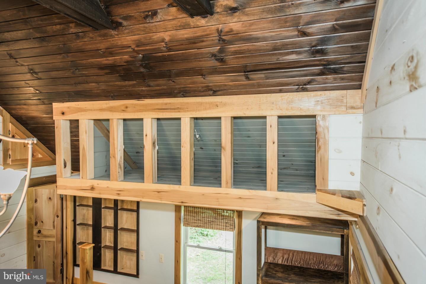 PIN OAK - Residential