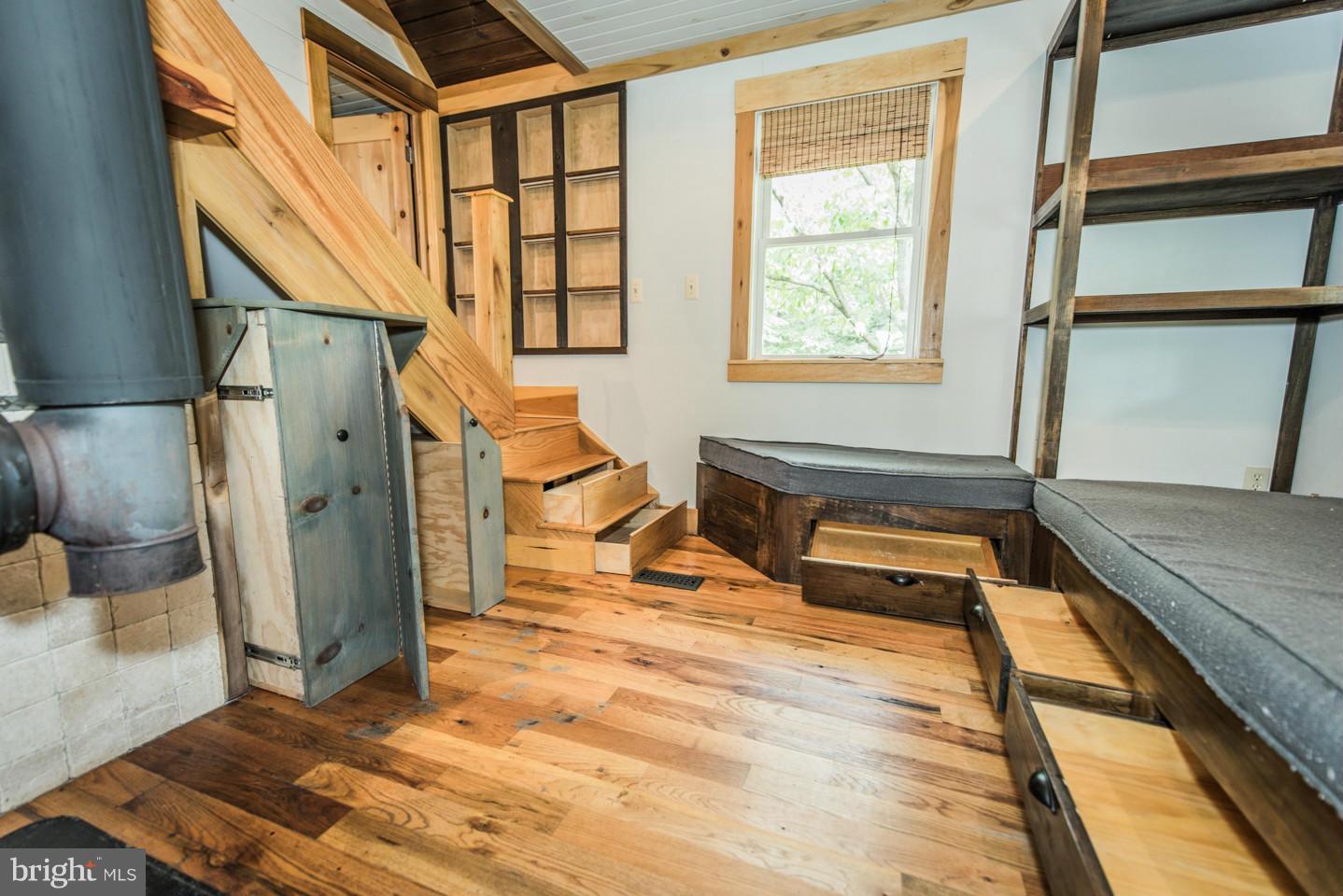 PIN OAK - Residential