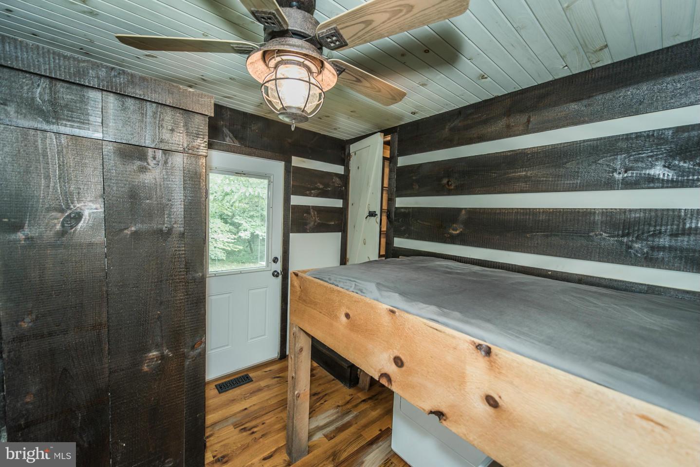 PIN OAK - Residential