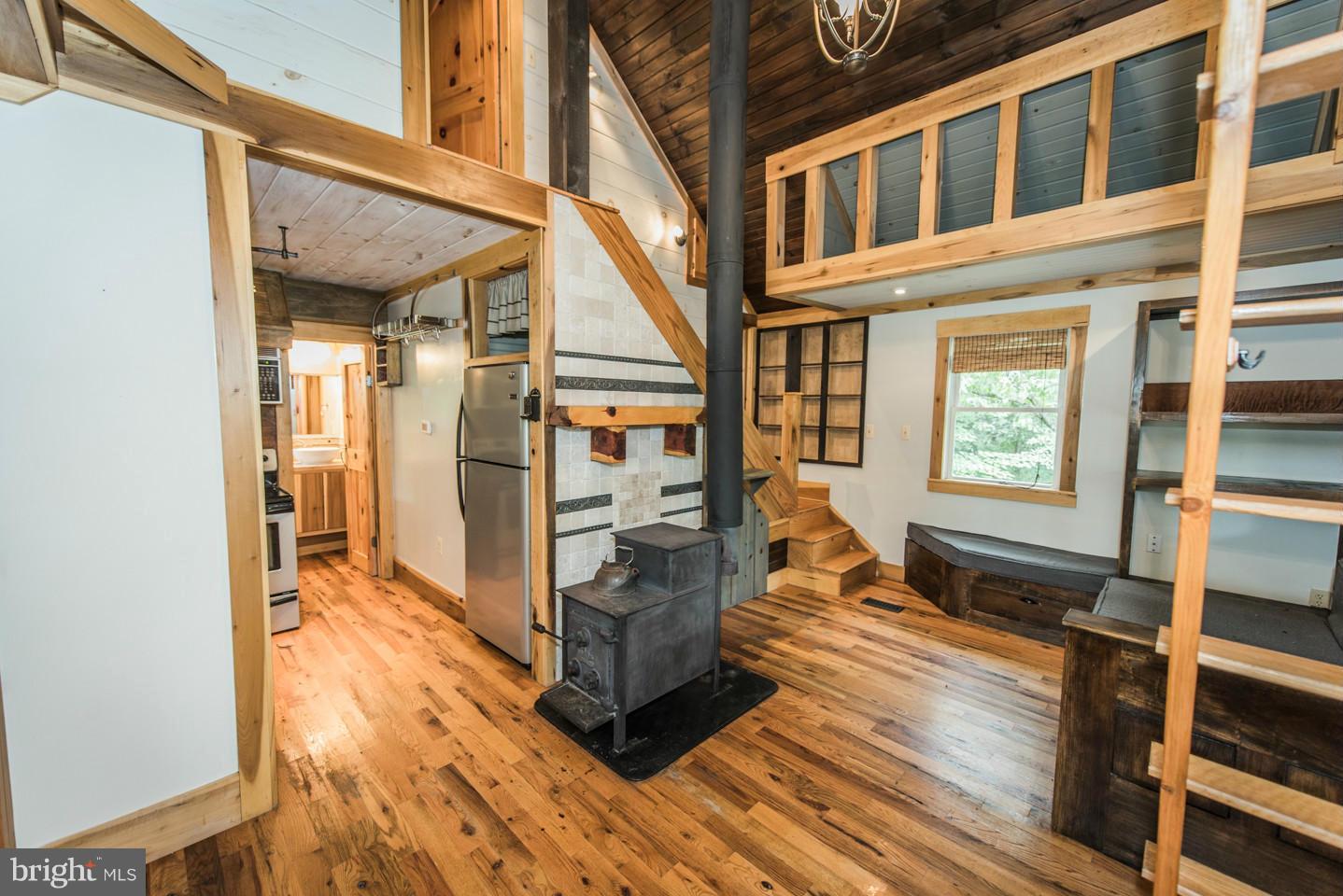 PIN OAK - Residential