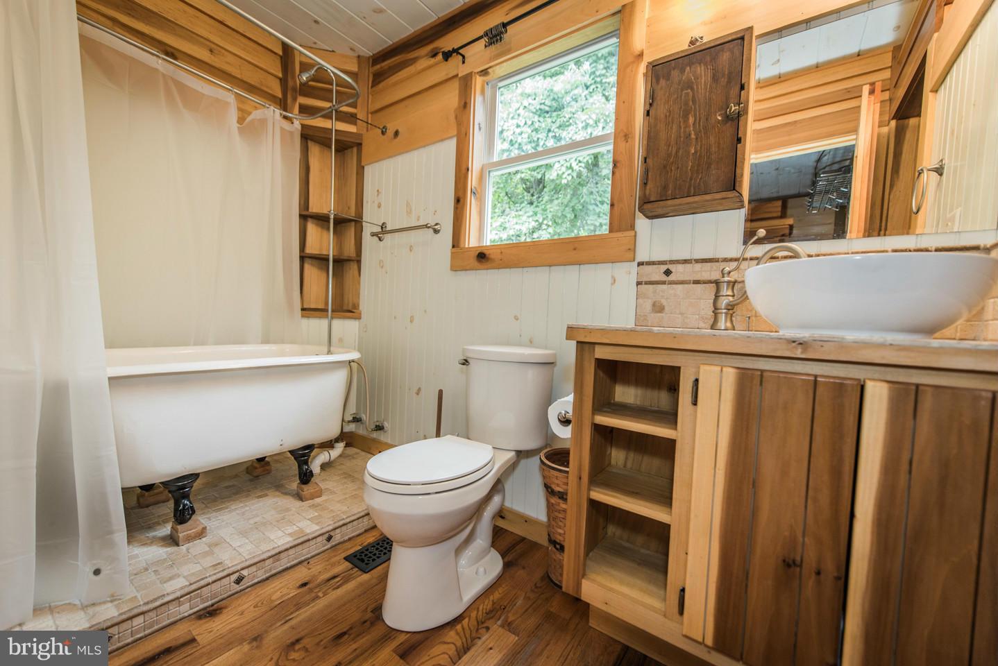 PIN OAK - Residential