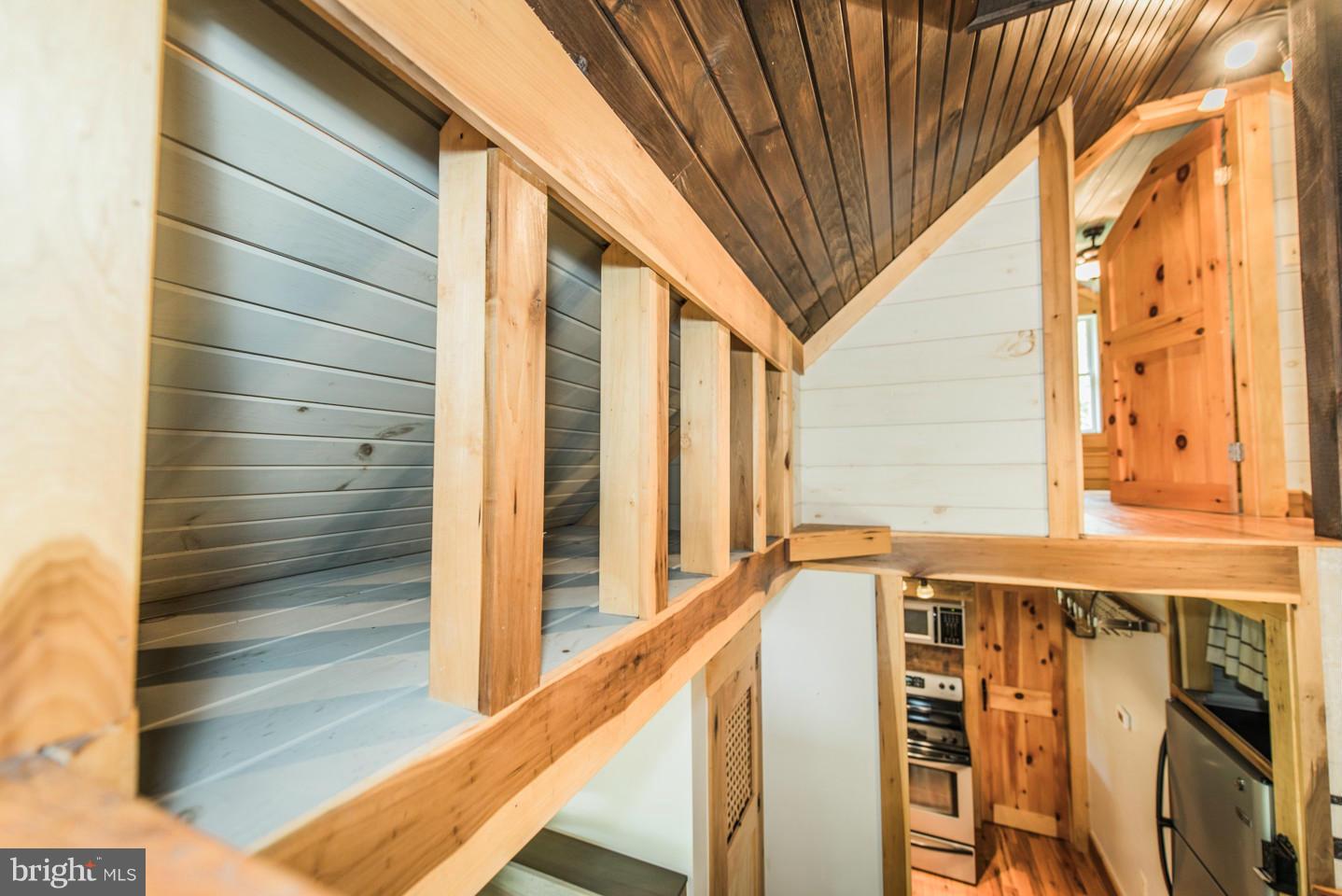 PIN OAK - Residential