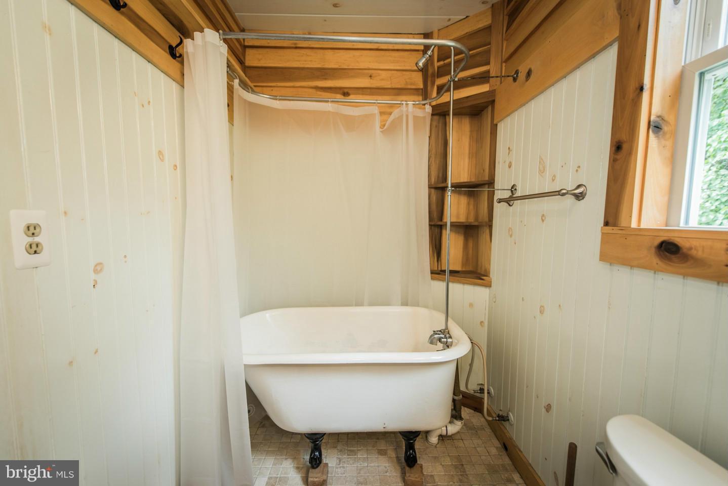 PIN OAK - Residential