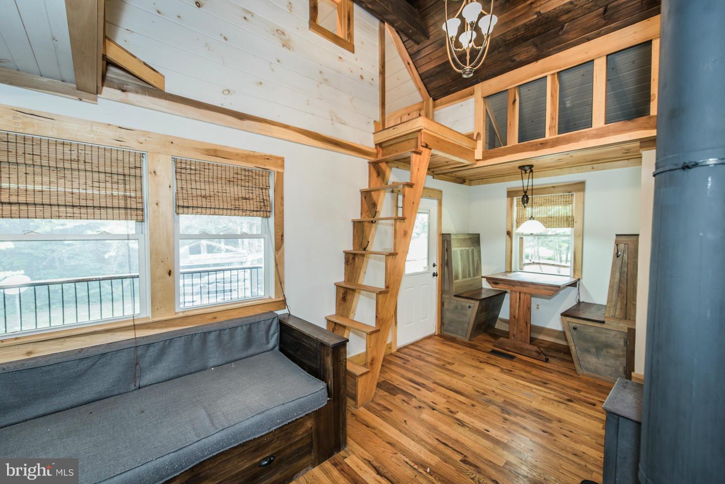 PIN OAK - Residential