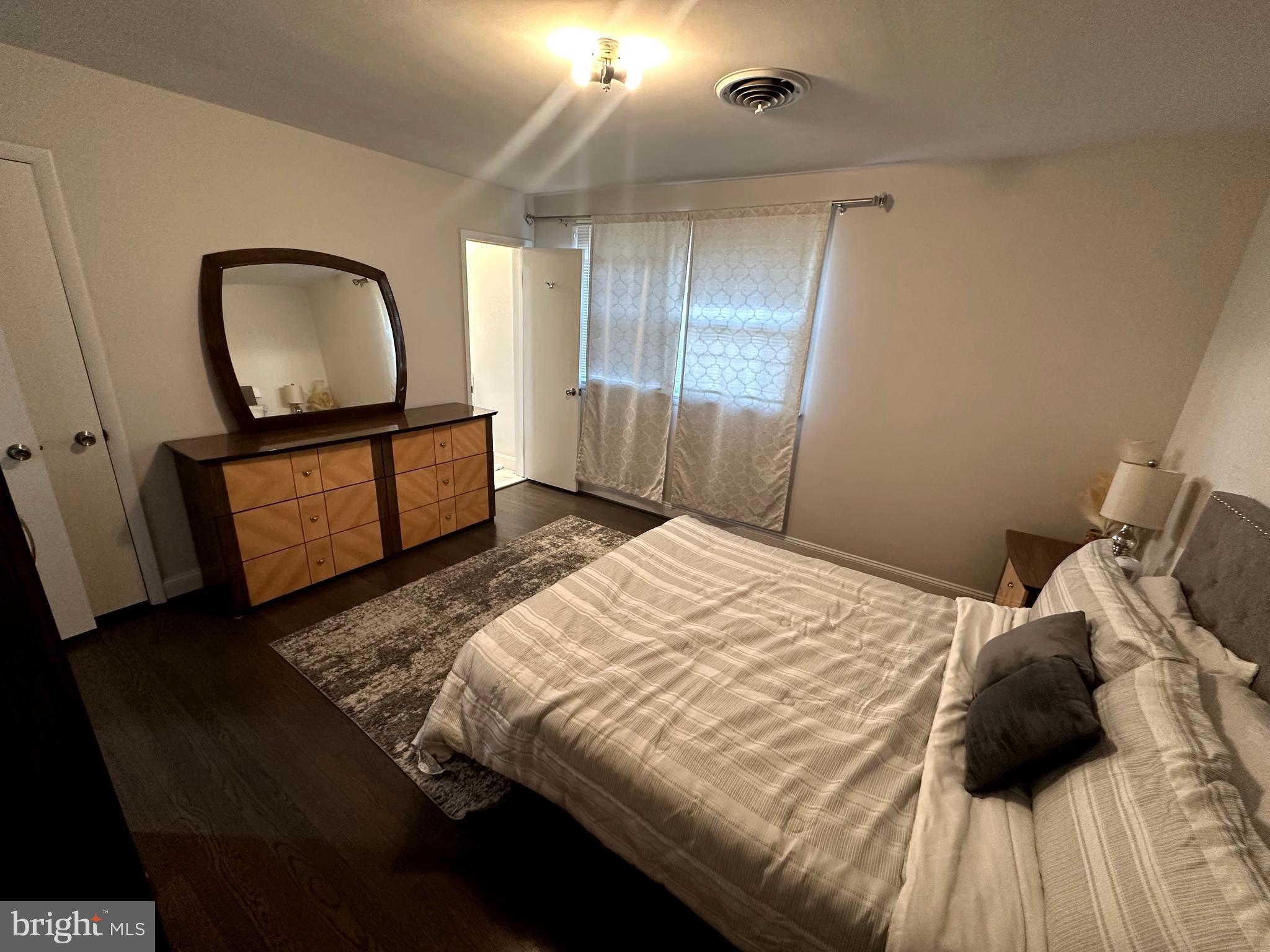 SUBURBAN ESTATES - Residential Lease