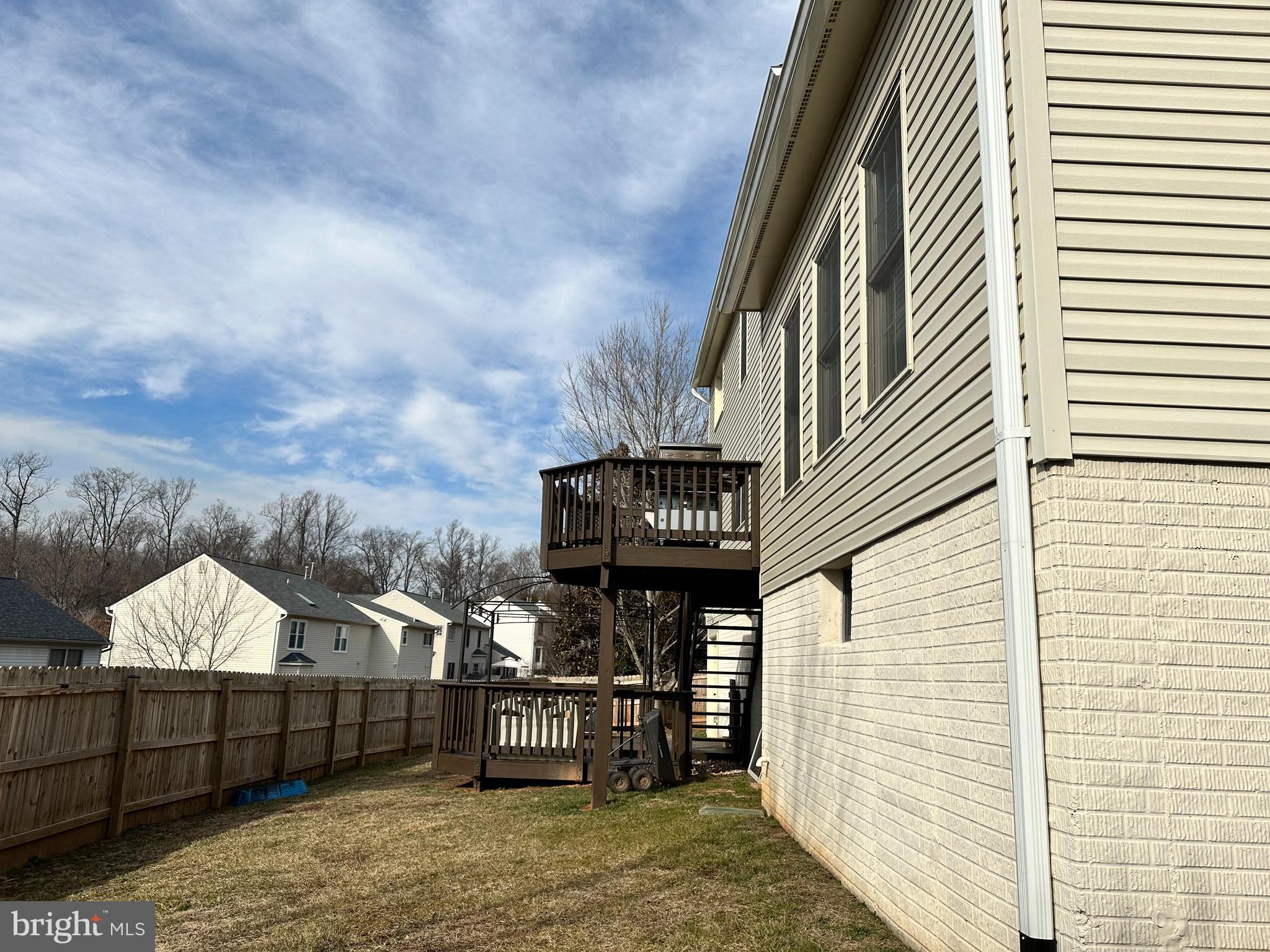 HAMPTON OAKS - Residential