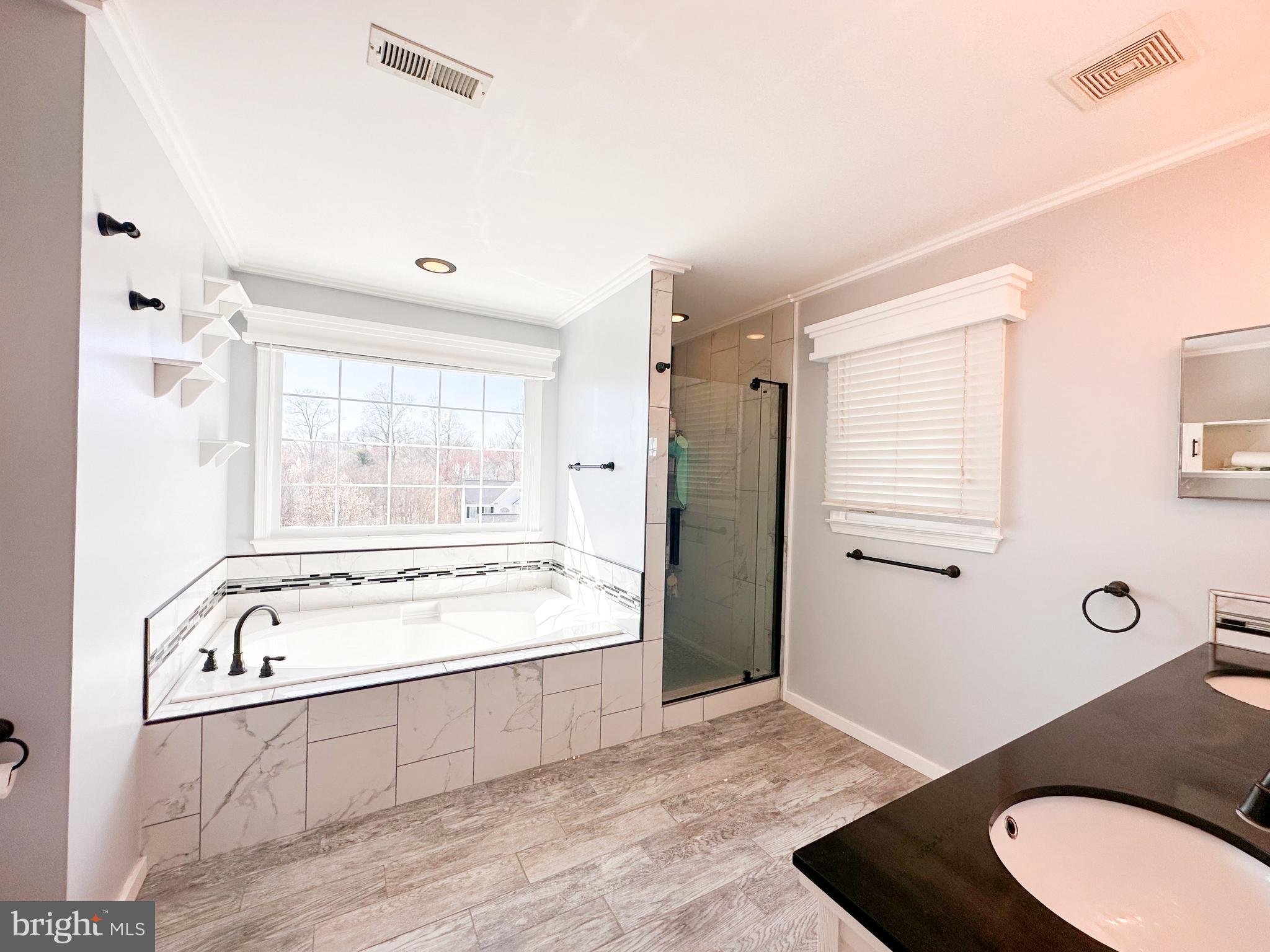 HAMPTON OAKS - Residential