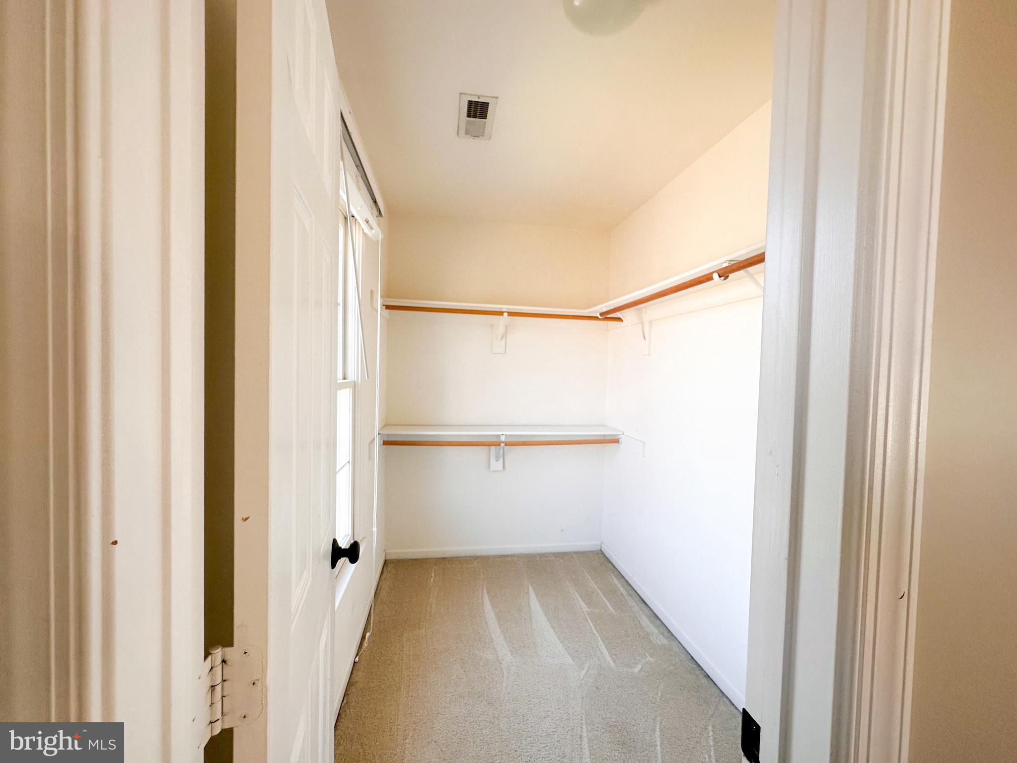 HAMPTON OAKS - Residential