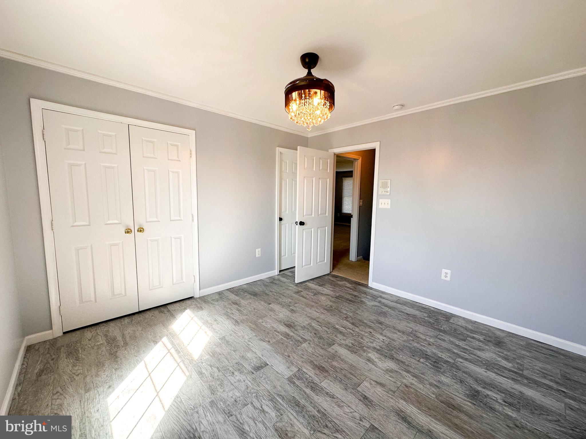 HAMPTON OAKS - Residential