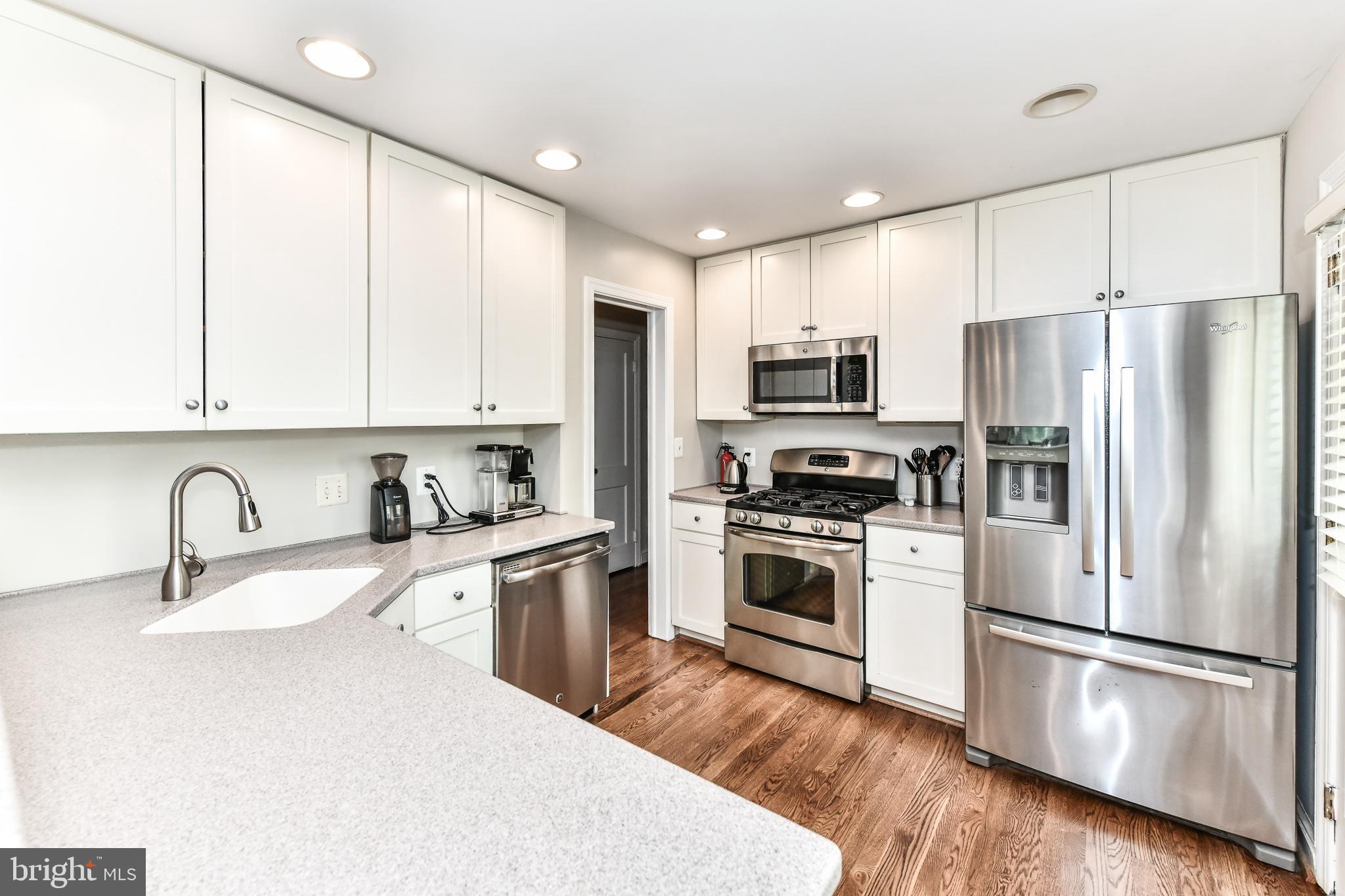 LEXINGTON VILLAGE - Residential Lease