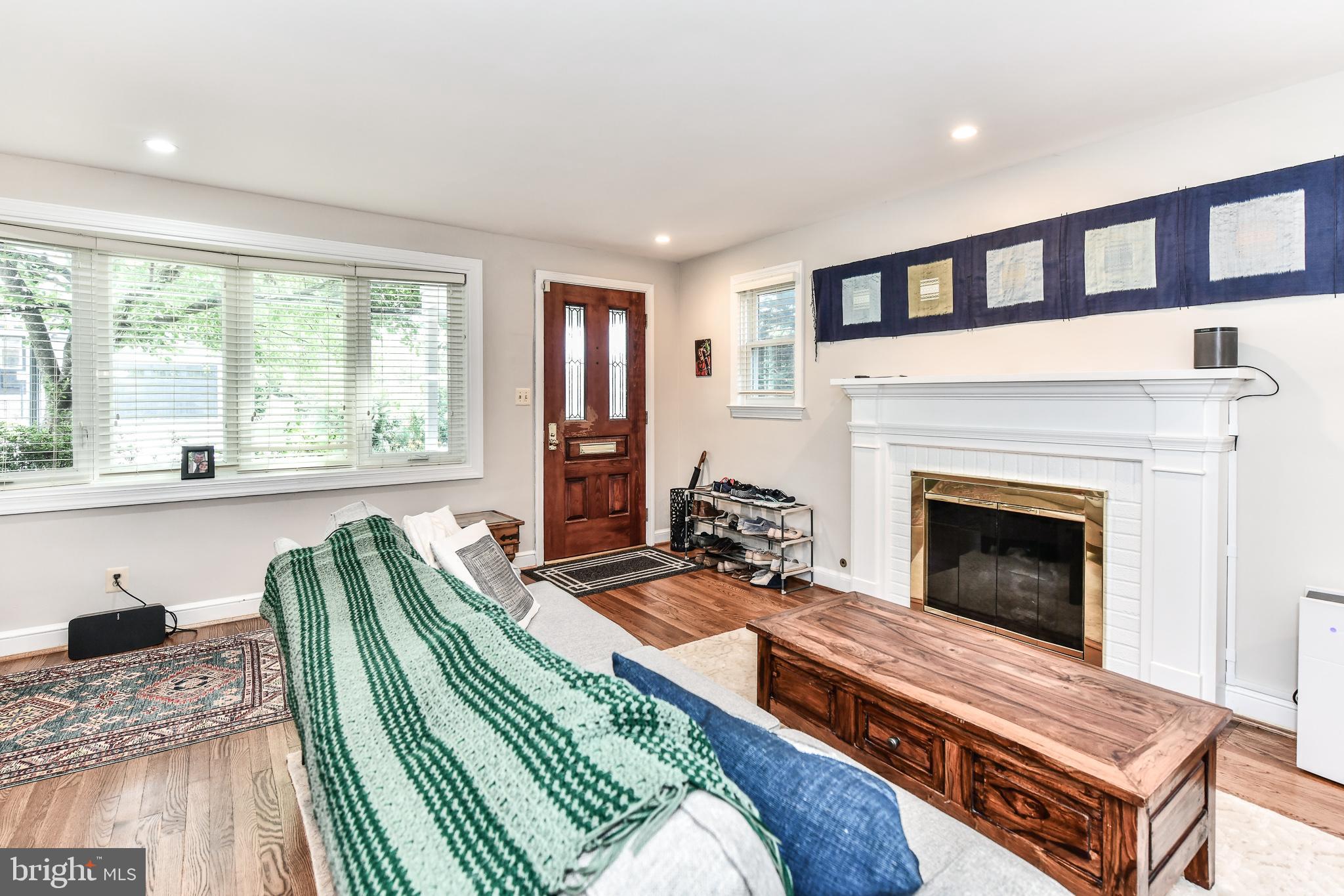 LEXINGTON VILLAGE - Residential Lease