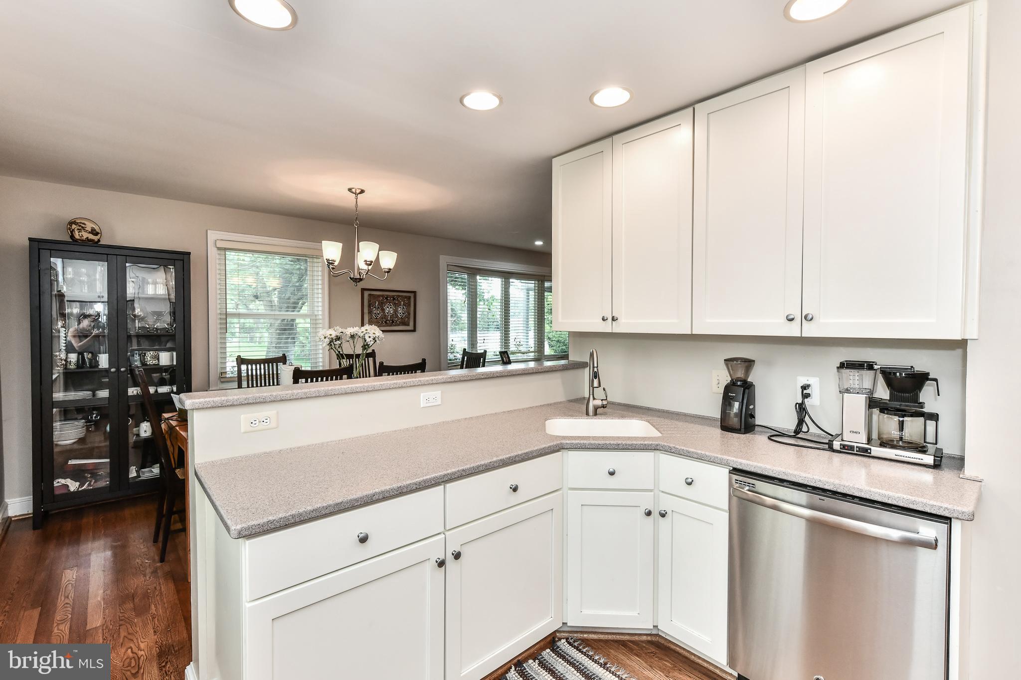 LEXINGTON VILLAGE - Residential Lease