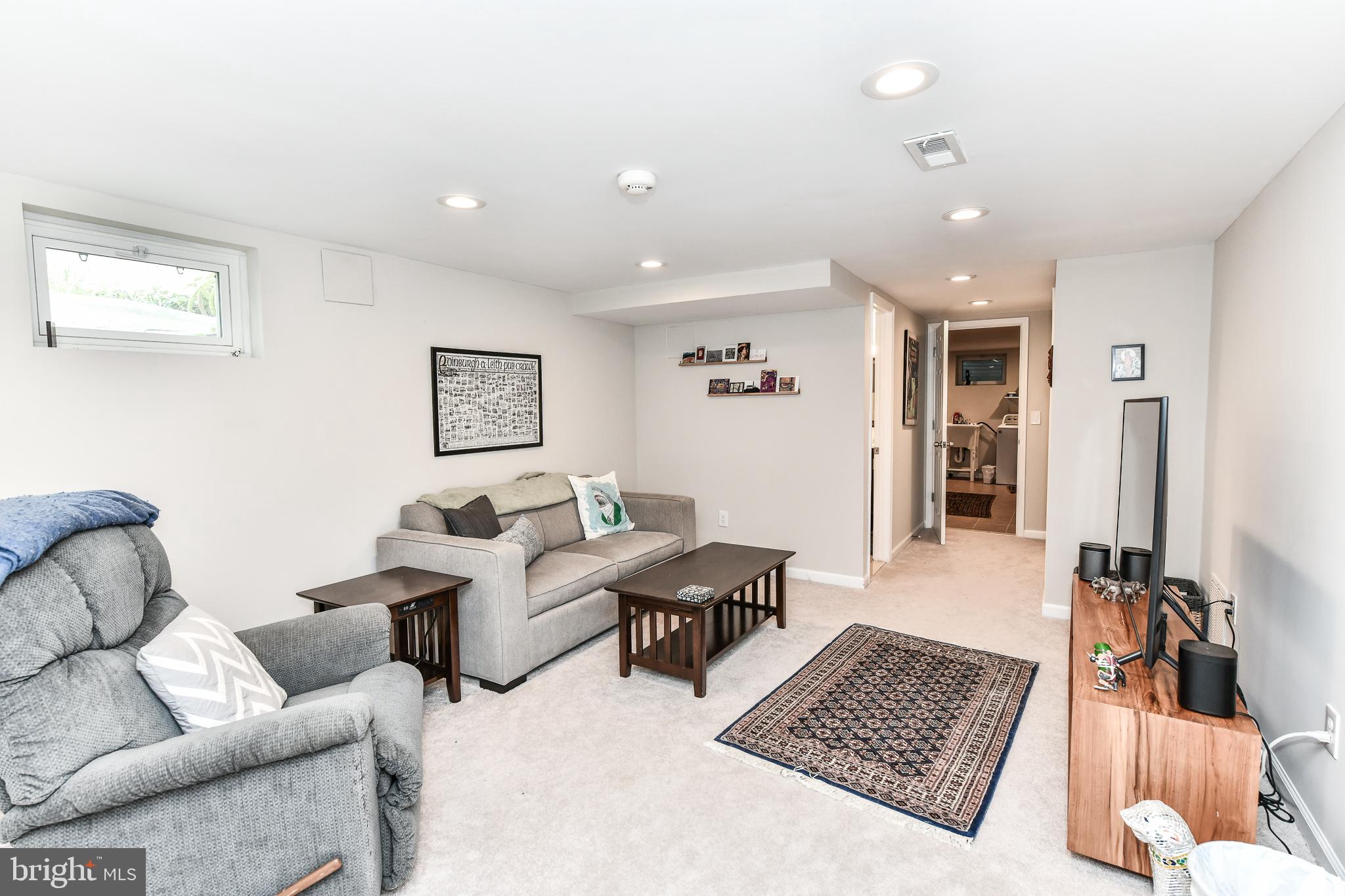 LEXINGTON VILLAGE - Residential Lease