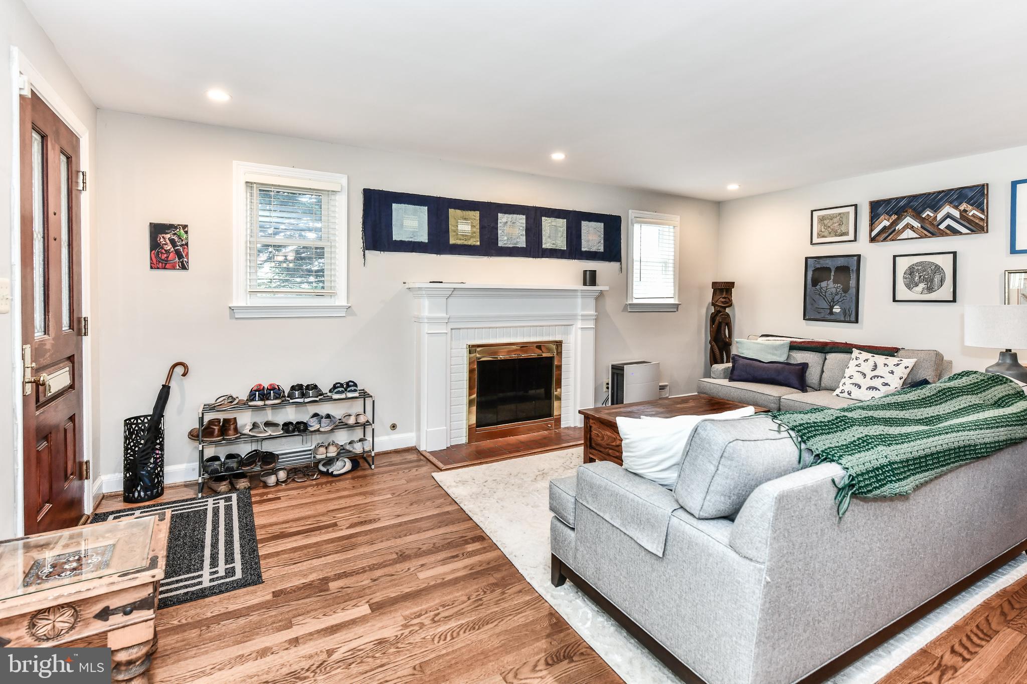 LEXINGTON VILLAGE - Residential Lease