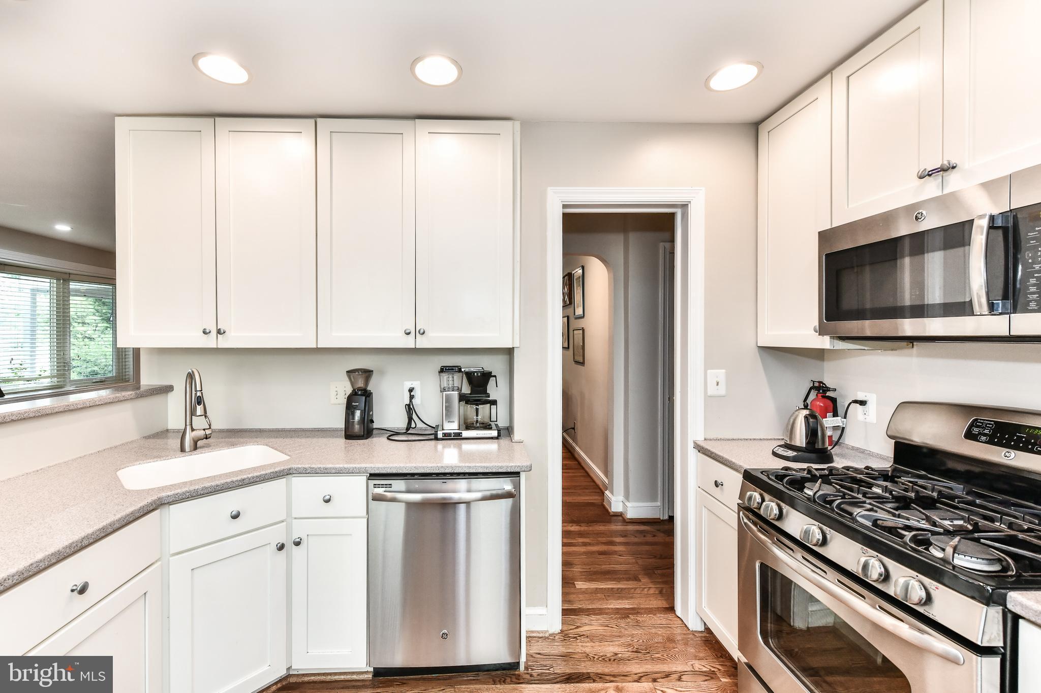 LEXINGTON VILLAGE - Residential Lease