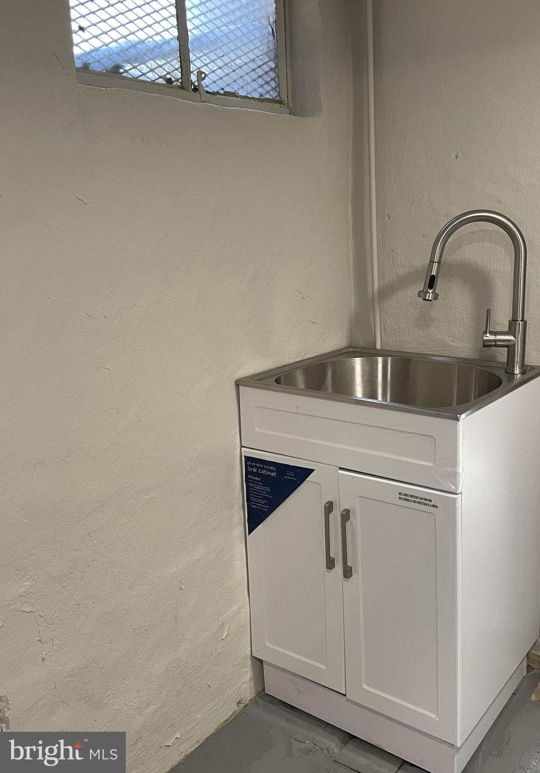 CAROLE HIGHLANDS - Residential