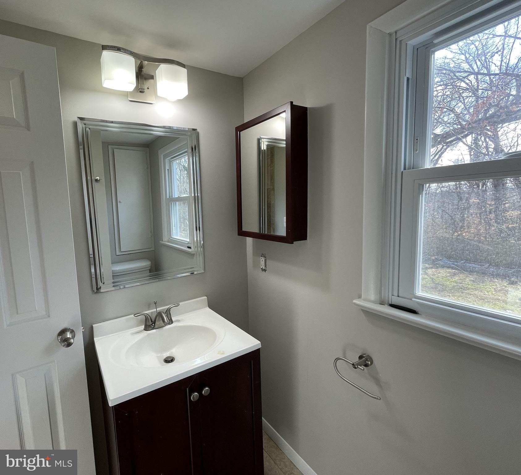 CAROLE HIGHLANDS - Residential