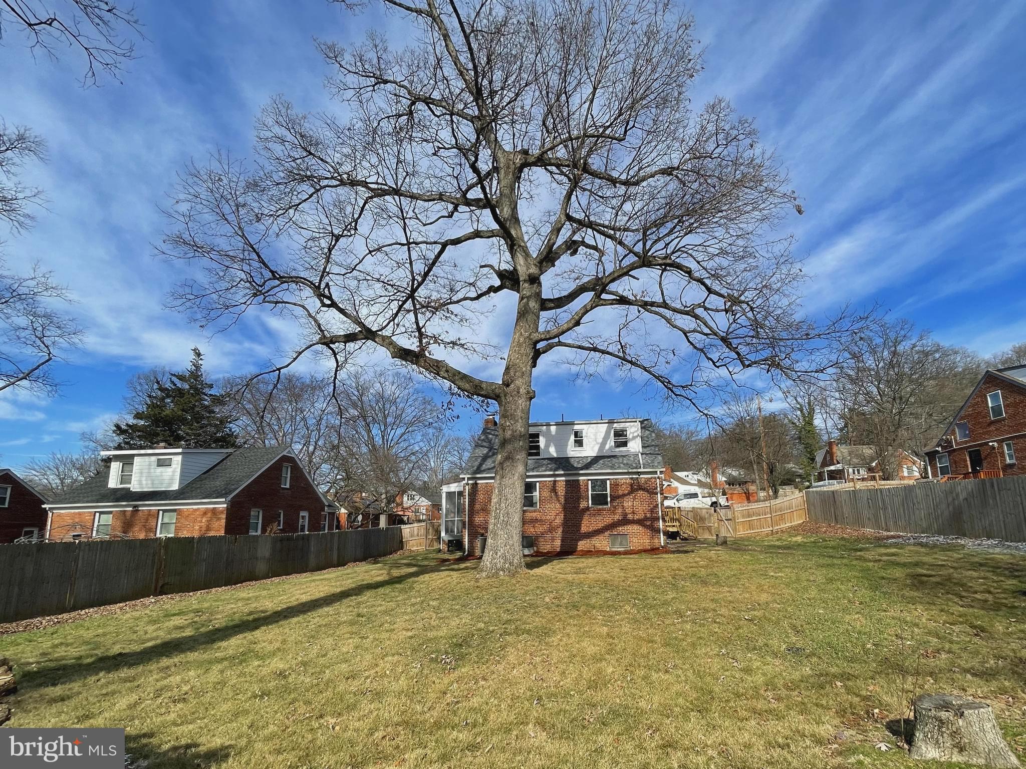 CAROLE HIGHLANDS - Residential