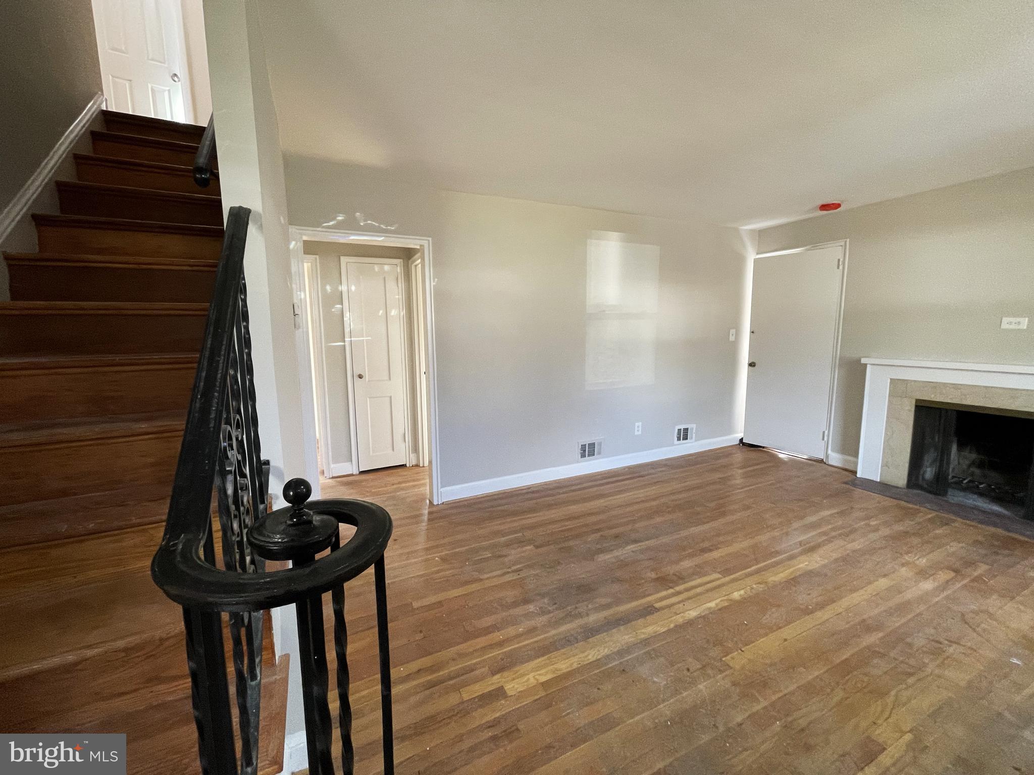 CAROLE HIGHLANDS - Residential