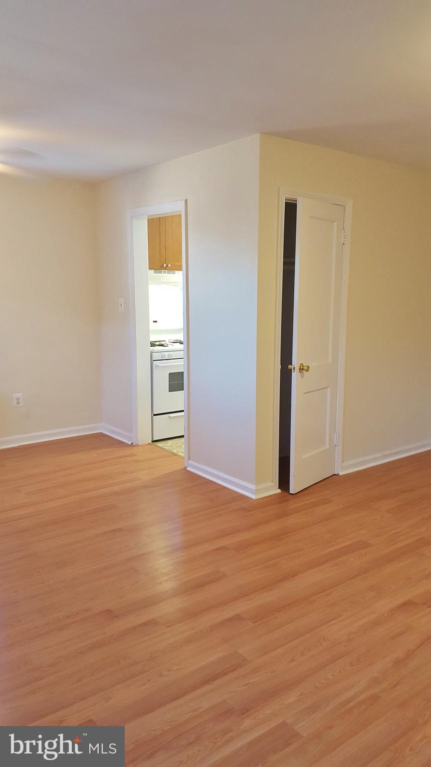 FOREST HILLS - Residential Lease