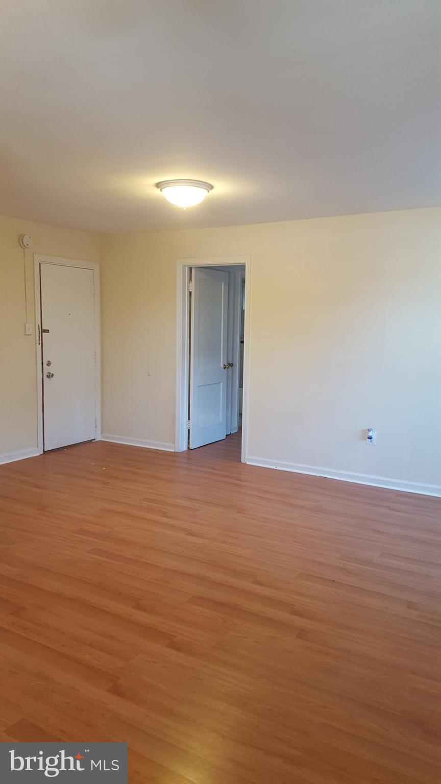 FOREST HILLS - Residential Lease