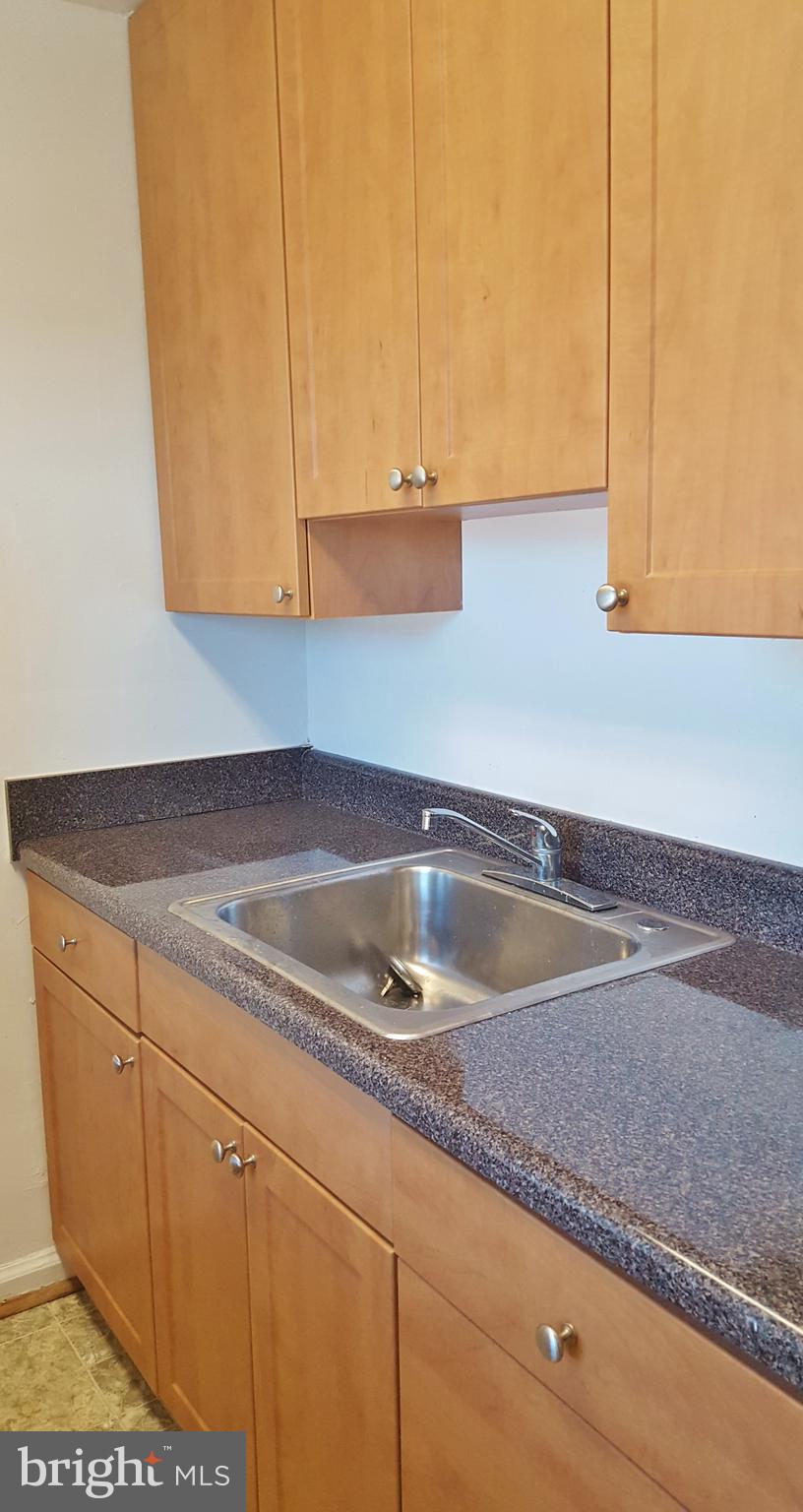 FOREST HILLS - Residential Lease