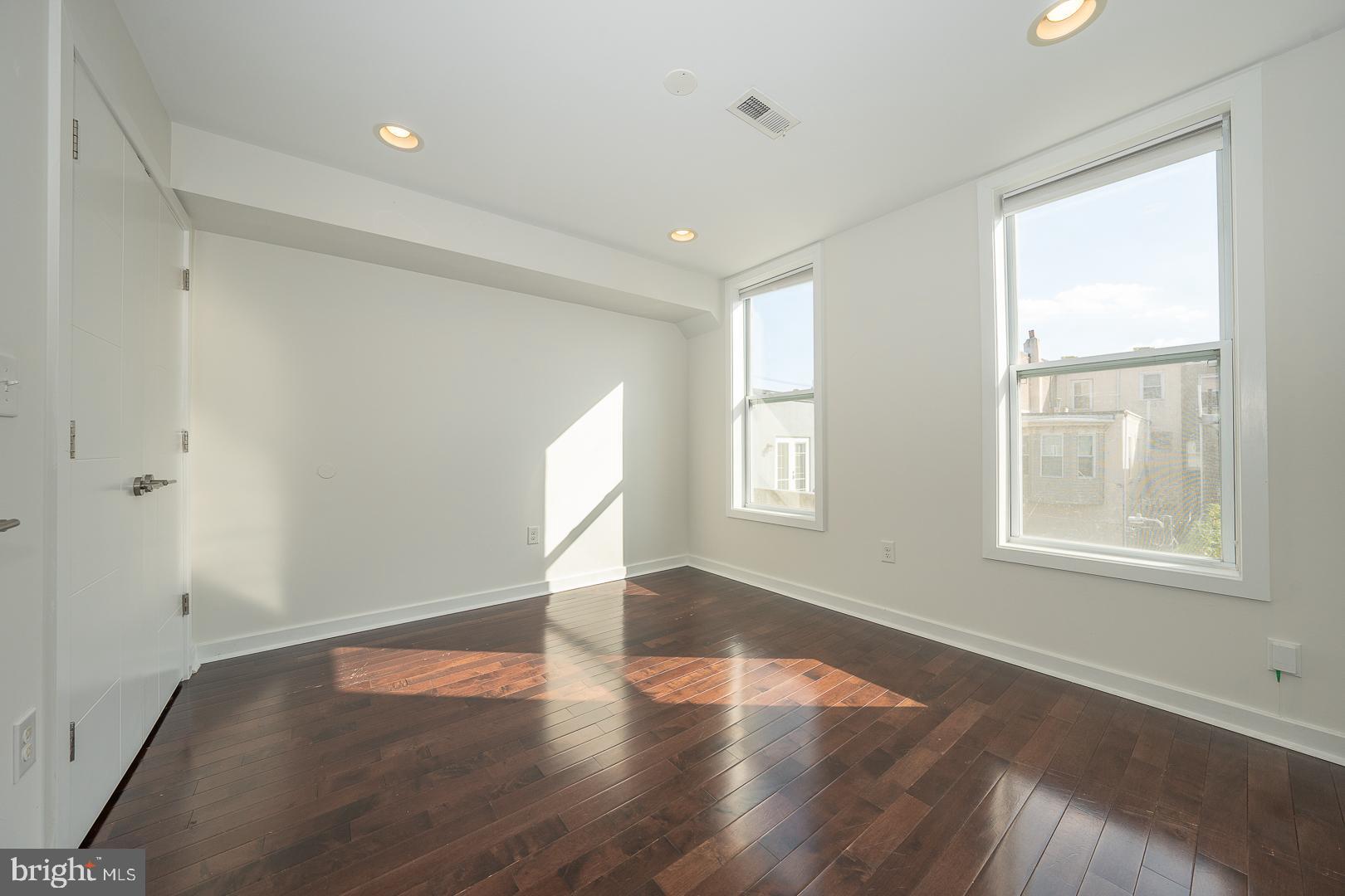 ART MUSEUM AREA - Residential