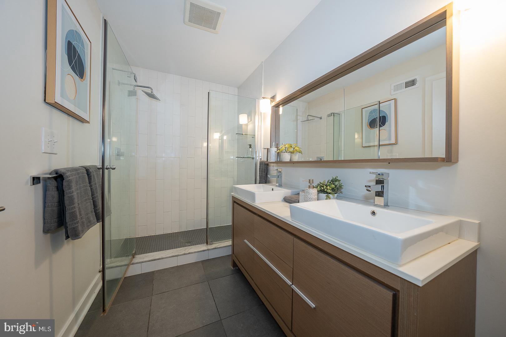 ART MUSEUM AREA - Residential