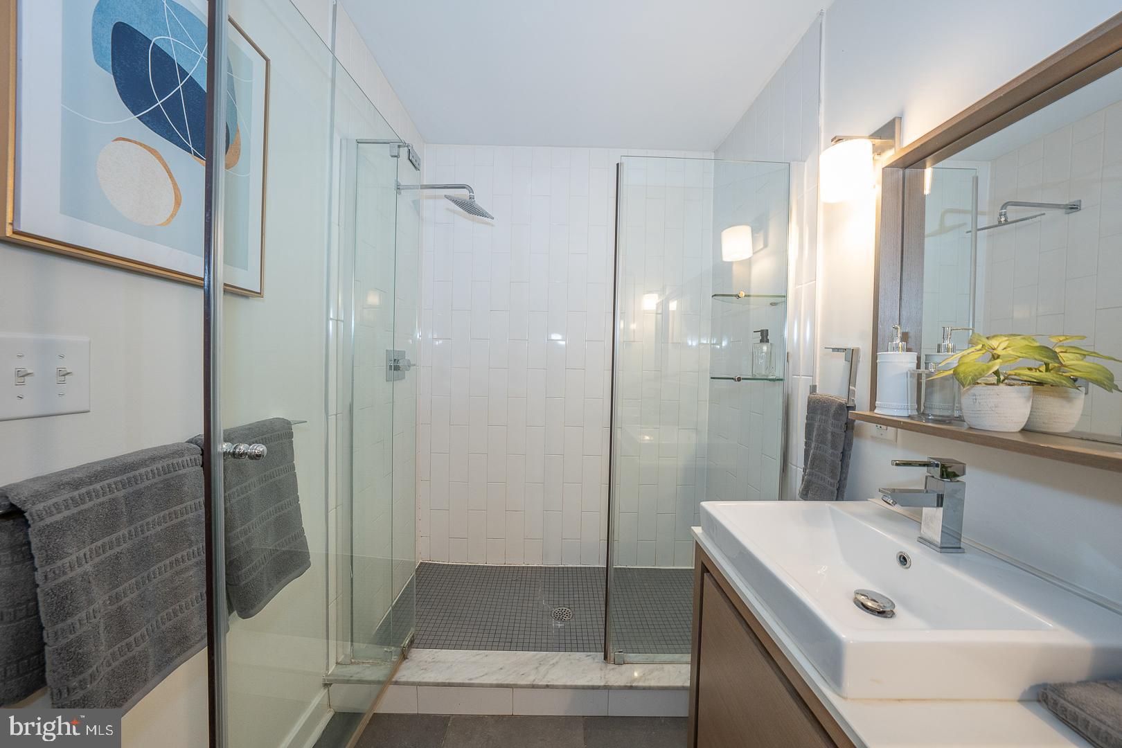 ART MUSEUM AREA - Residential