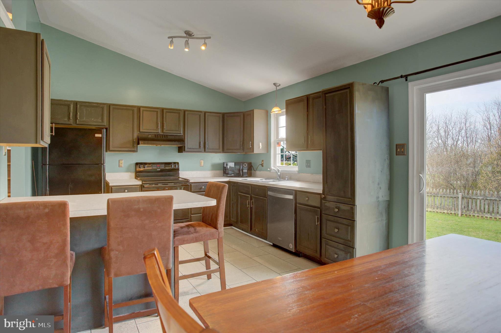 CROSS CREEK - Residential