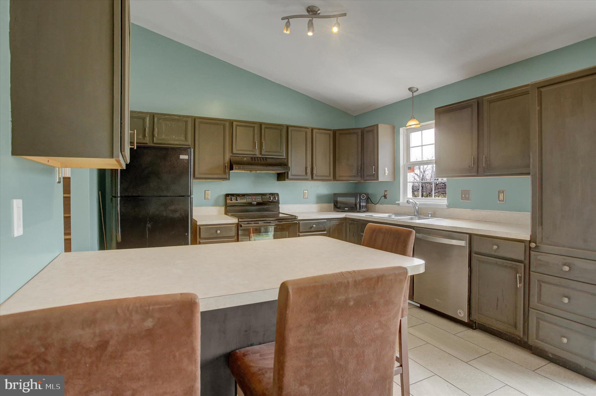 CROSS CREEK - Residential