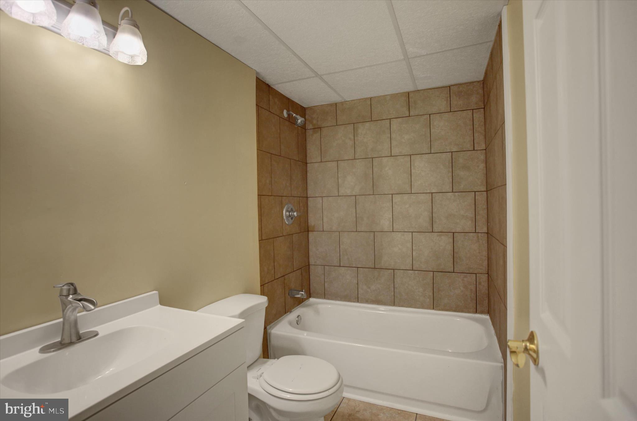 CROSS CREEK - Residential