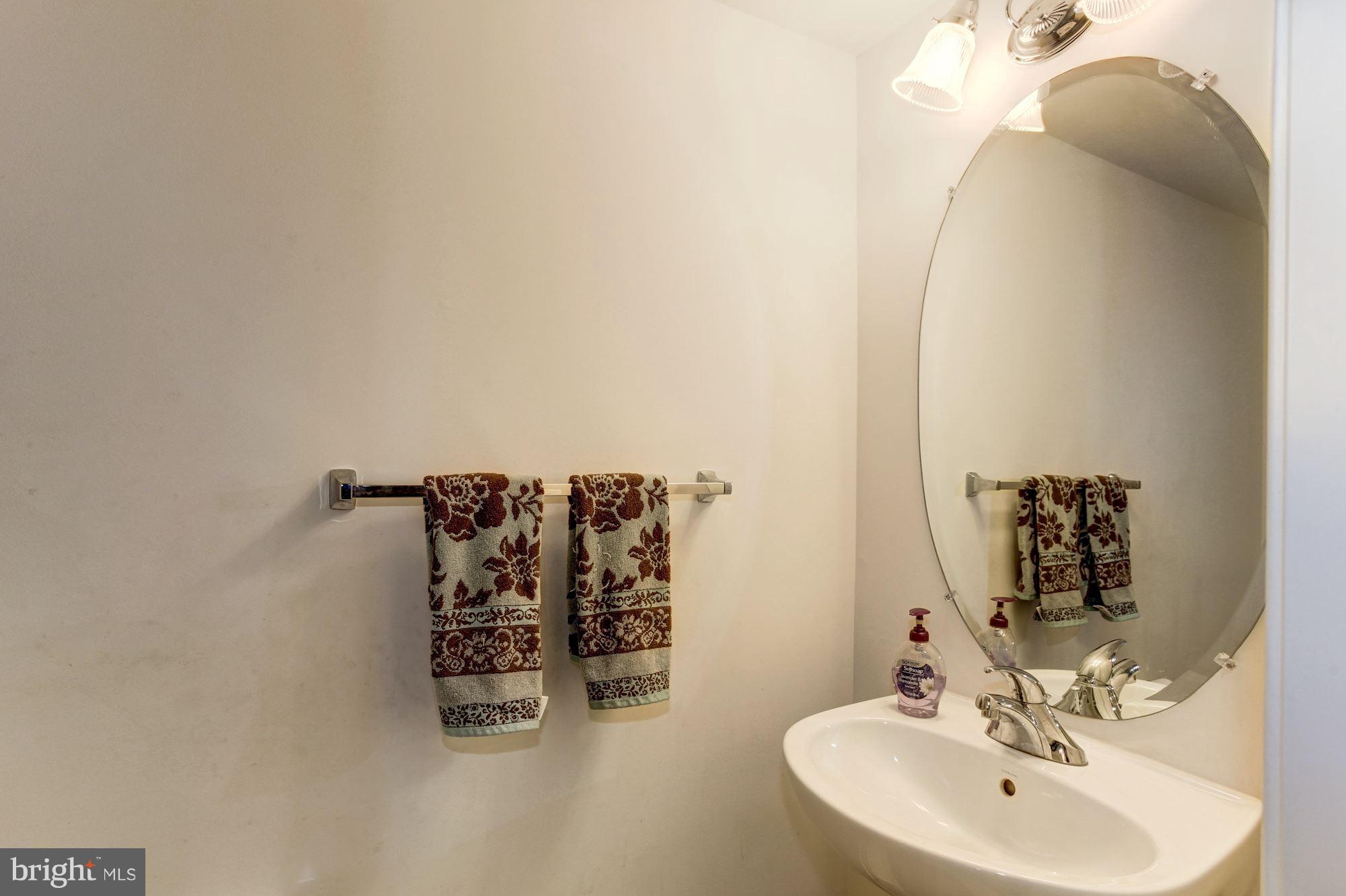 RIVER OAKS - Residential