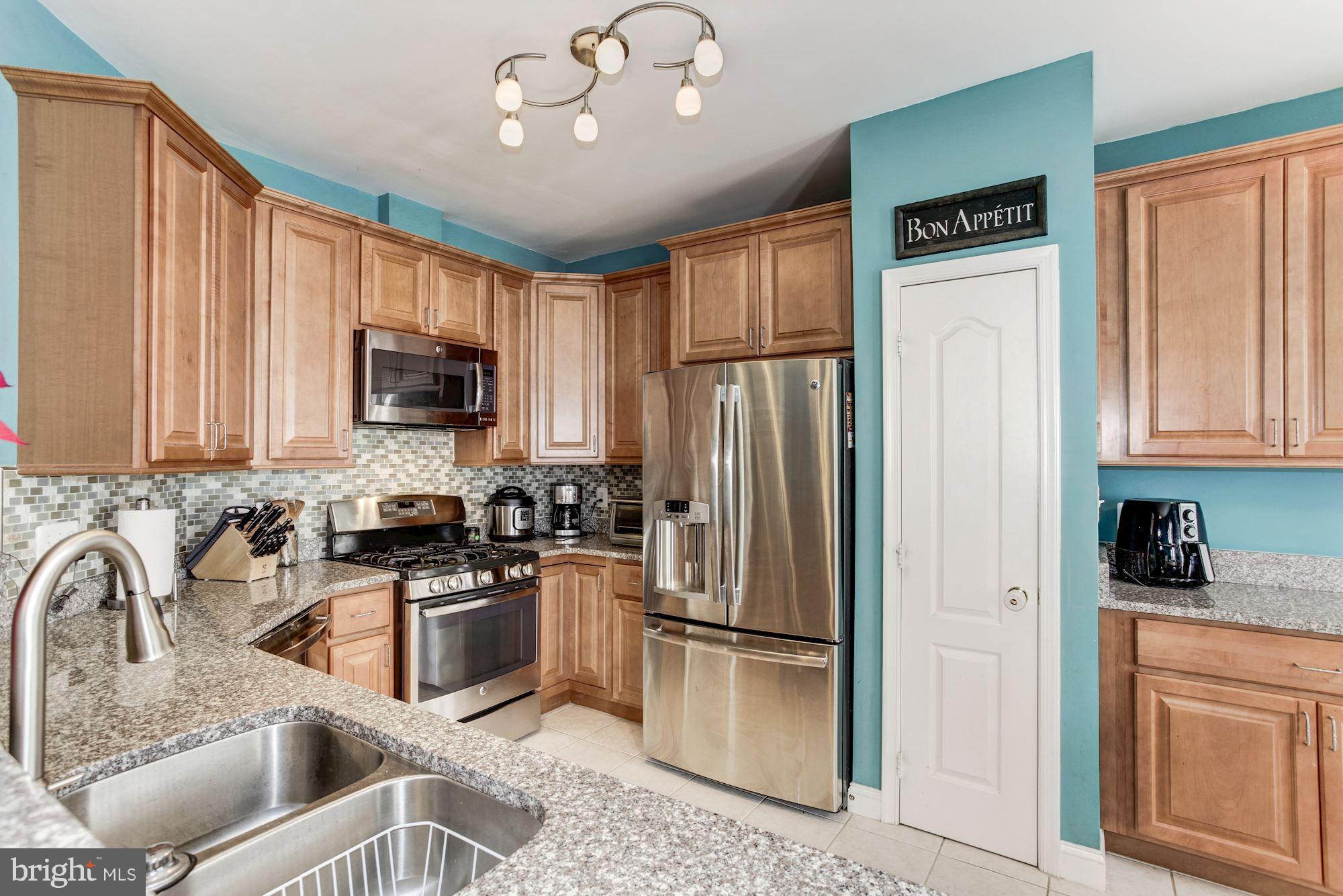 RIVER OAKS - Residential