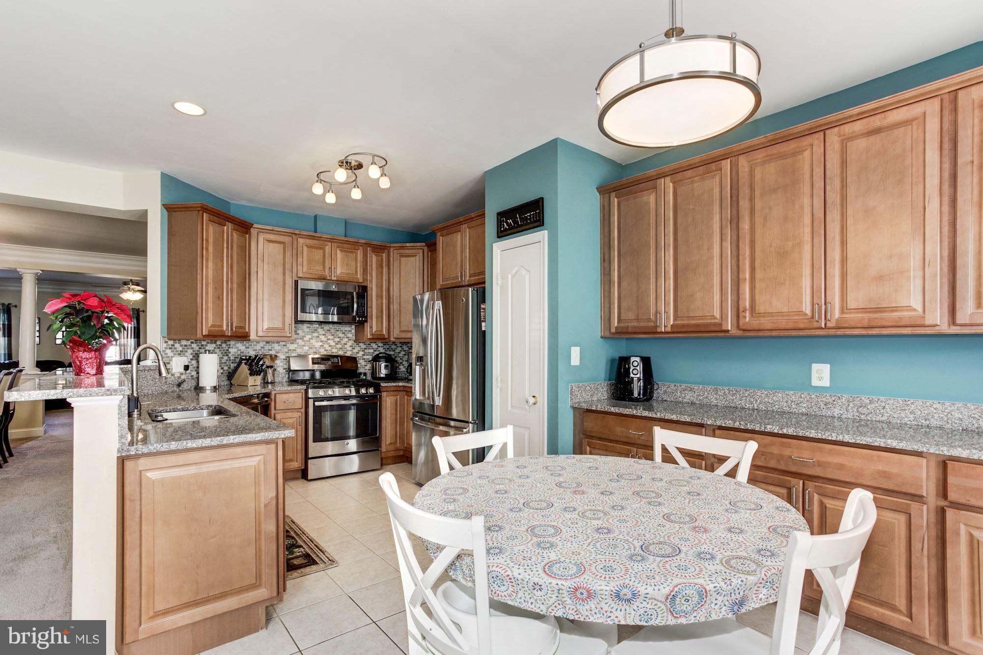 RIVER OAKS - Residential