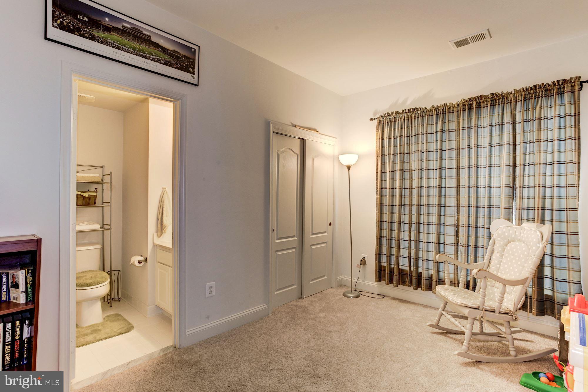 RIVER OAKS - Residential