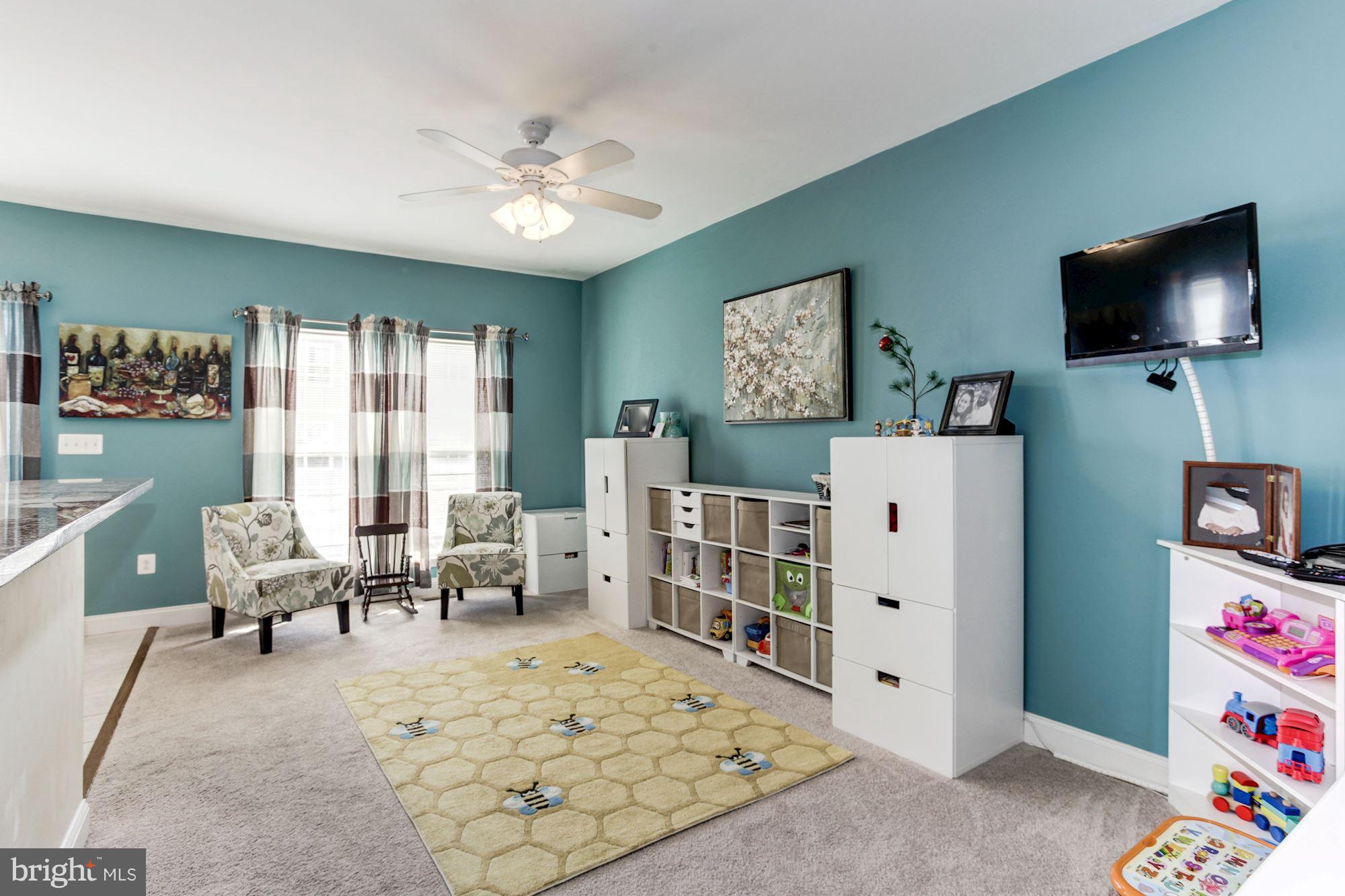 RIVER OAKS - Residential