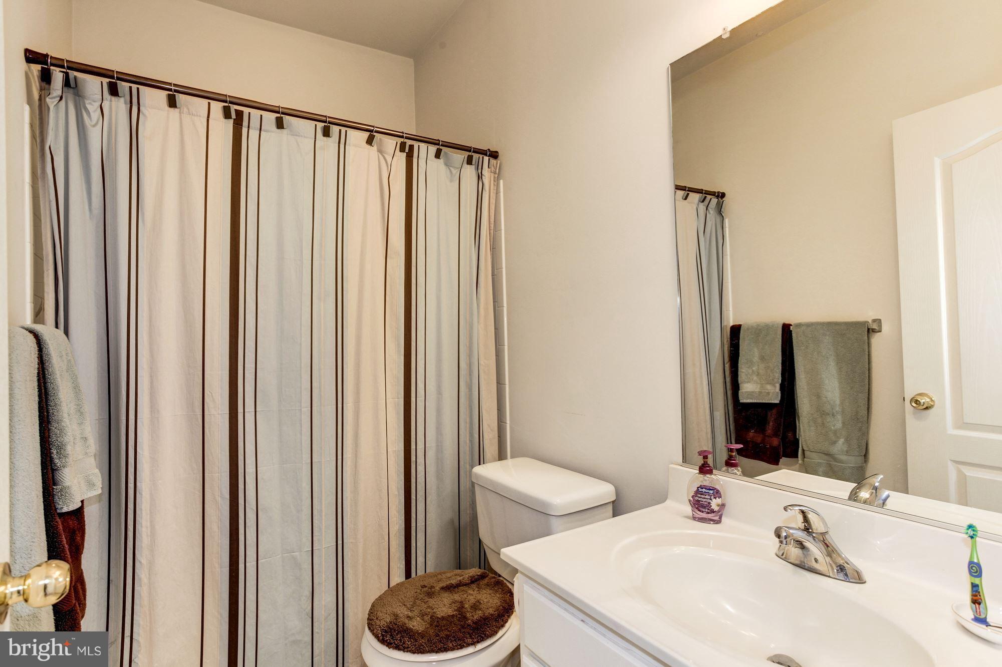 RIVER OAKS - Residential